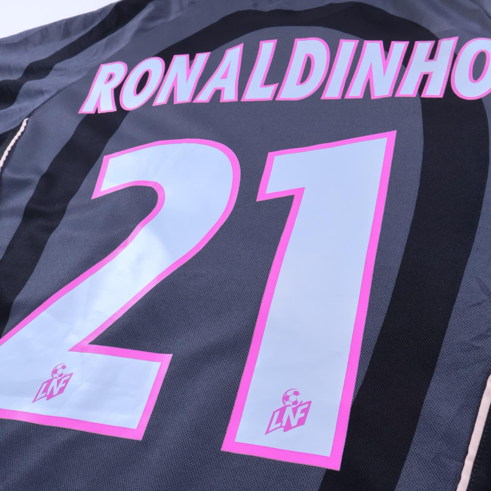 Paris Saint-Germain F.C Ronaldinho #21 2001/02 Third Shirt - L