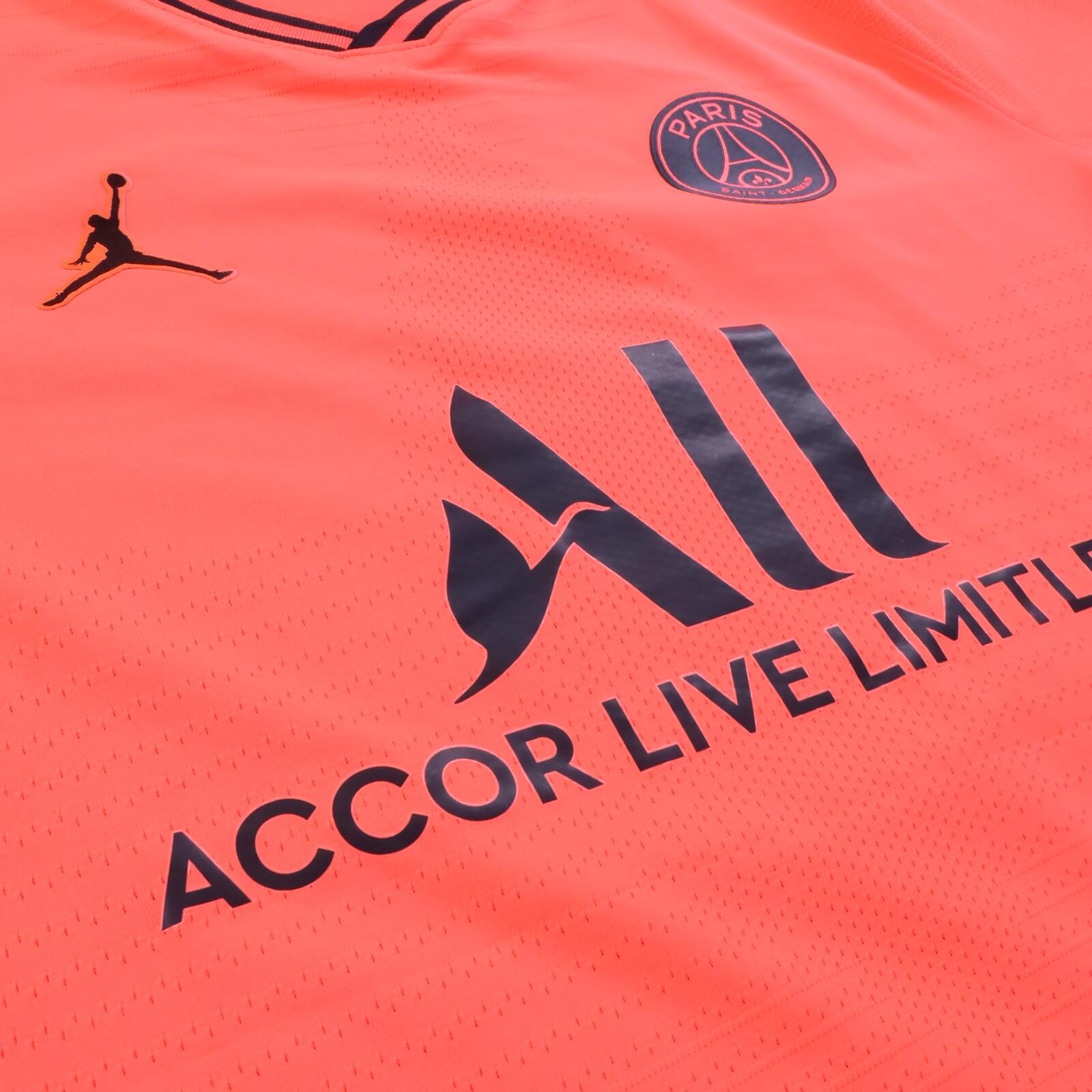 Paris Saint-Germain F.C Mbappé #7 2019/20 Away Shirt - Player Issue - L