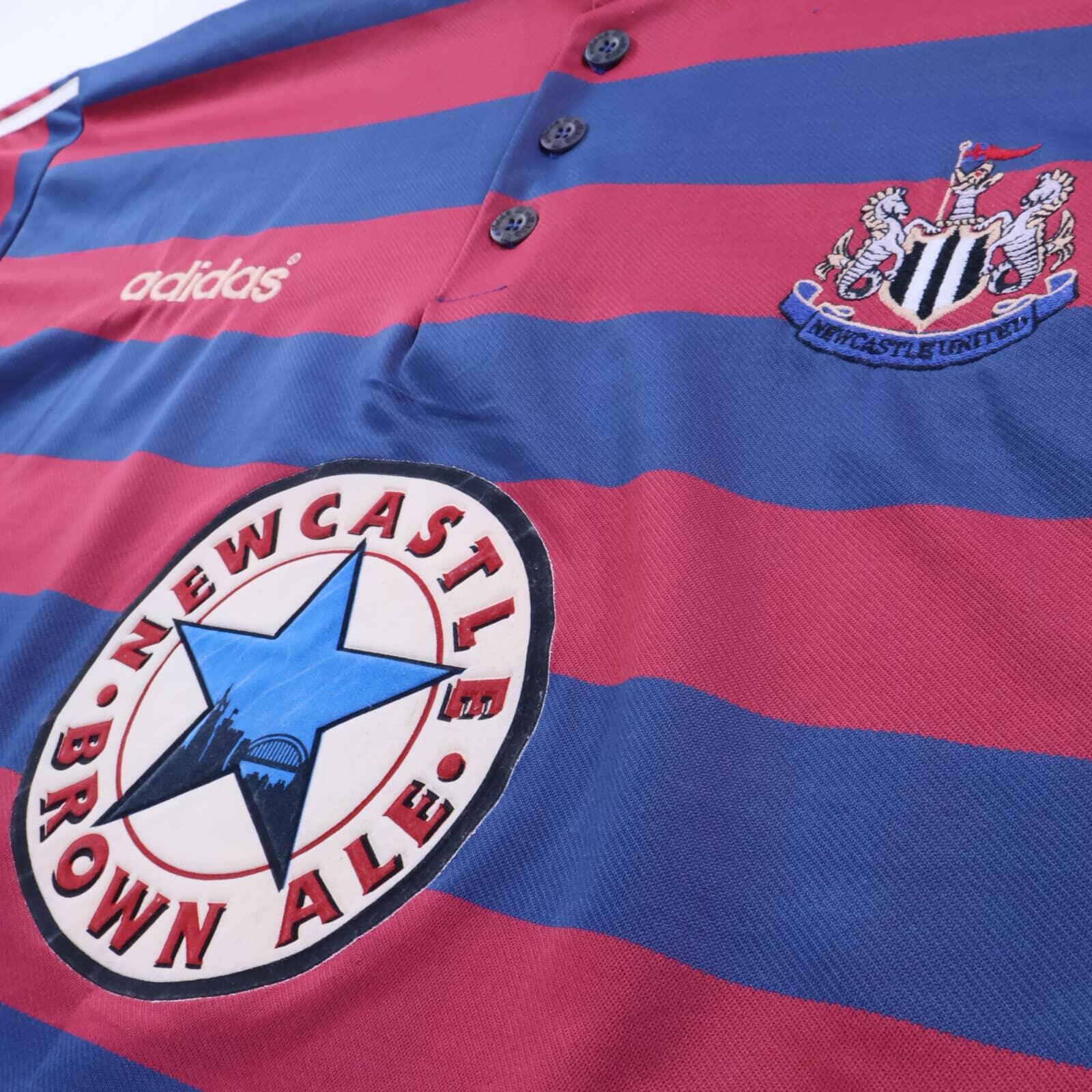 Newcastle United Ginola #14 1995/96 Away Shirt - L