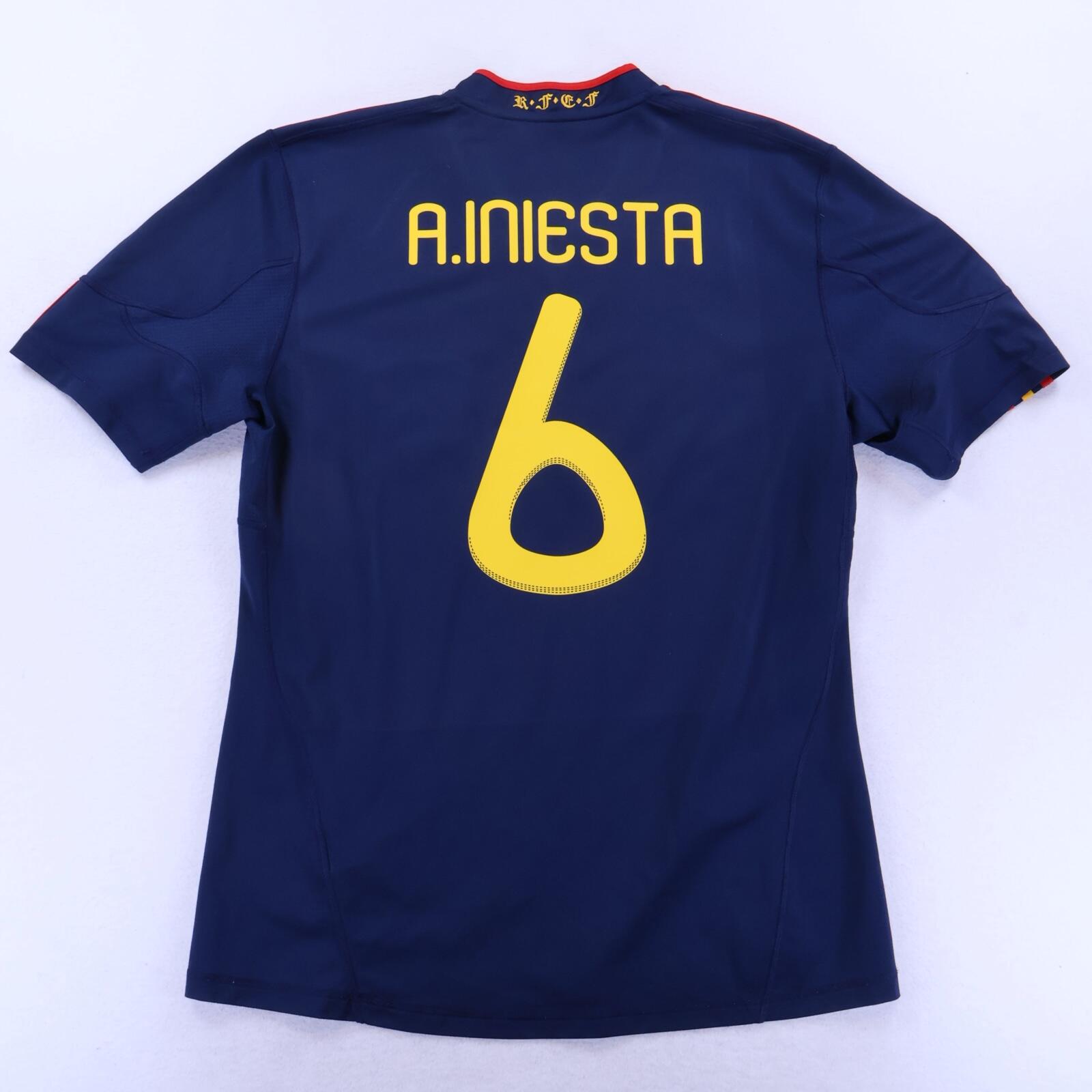 Spain A. Iniesta #6 2010/11 Away Shirt - L