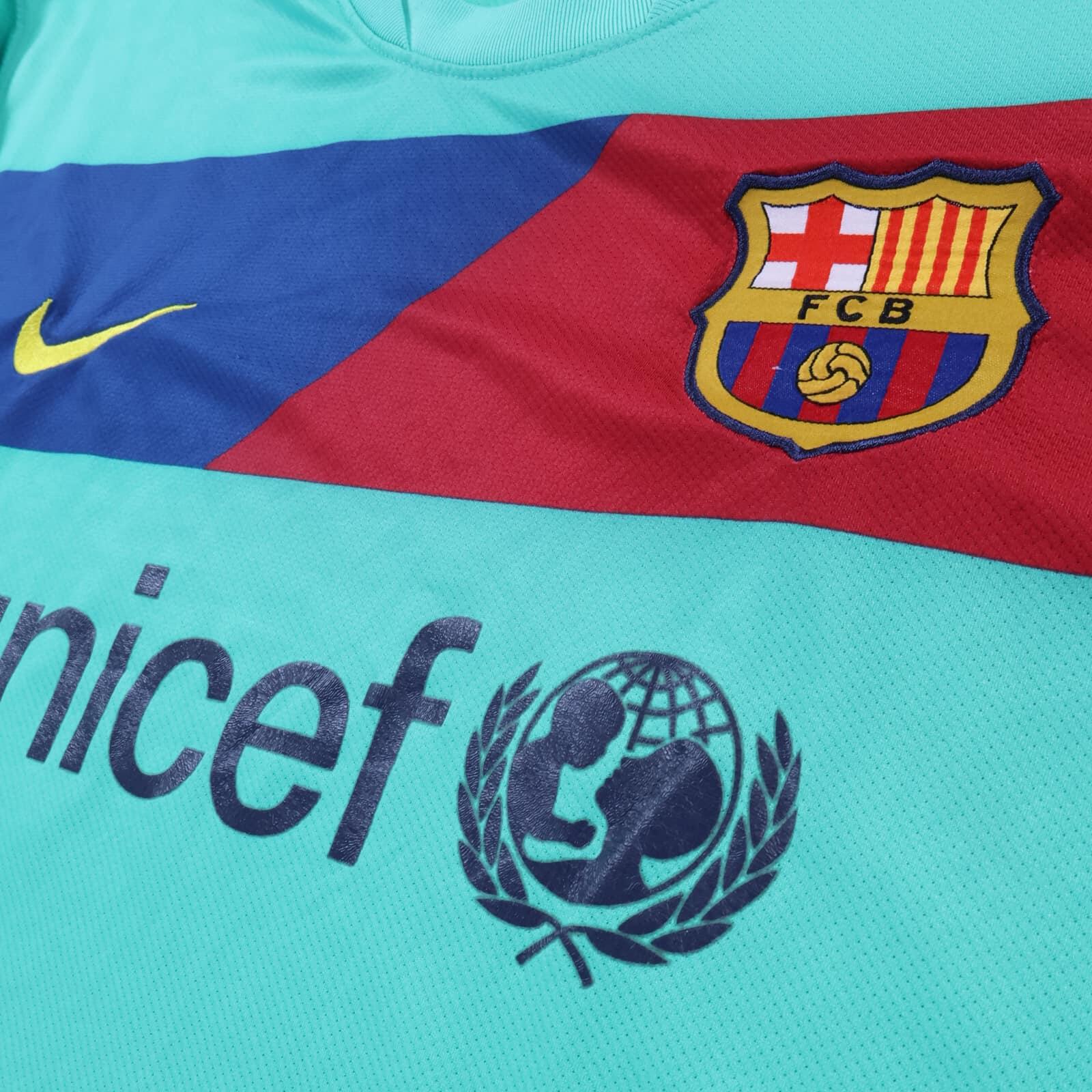 Barcelona David Villa #7 2010/11 Away Shirt - XL