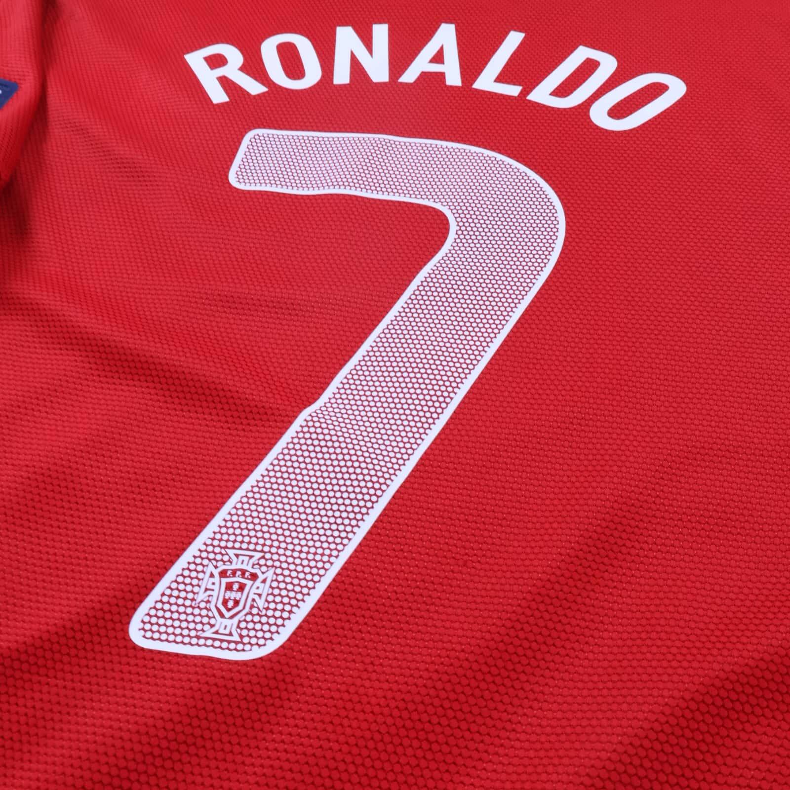 Portugal Ronaldo #7 2012/13 Home Shirt - M