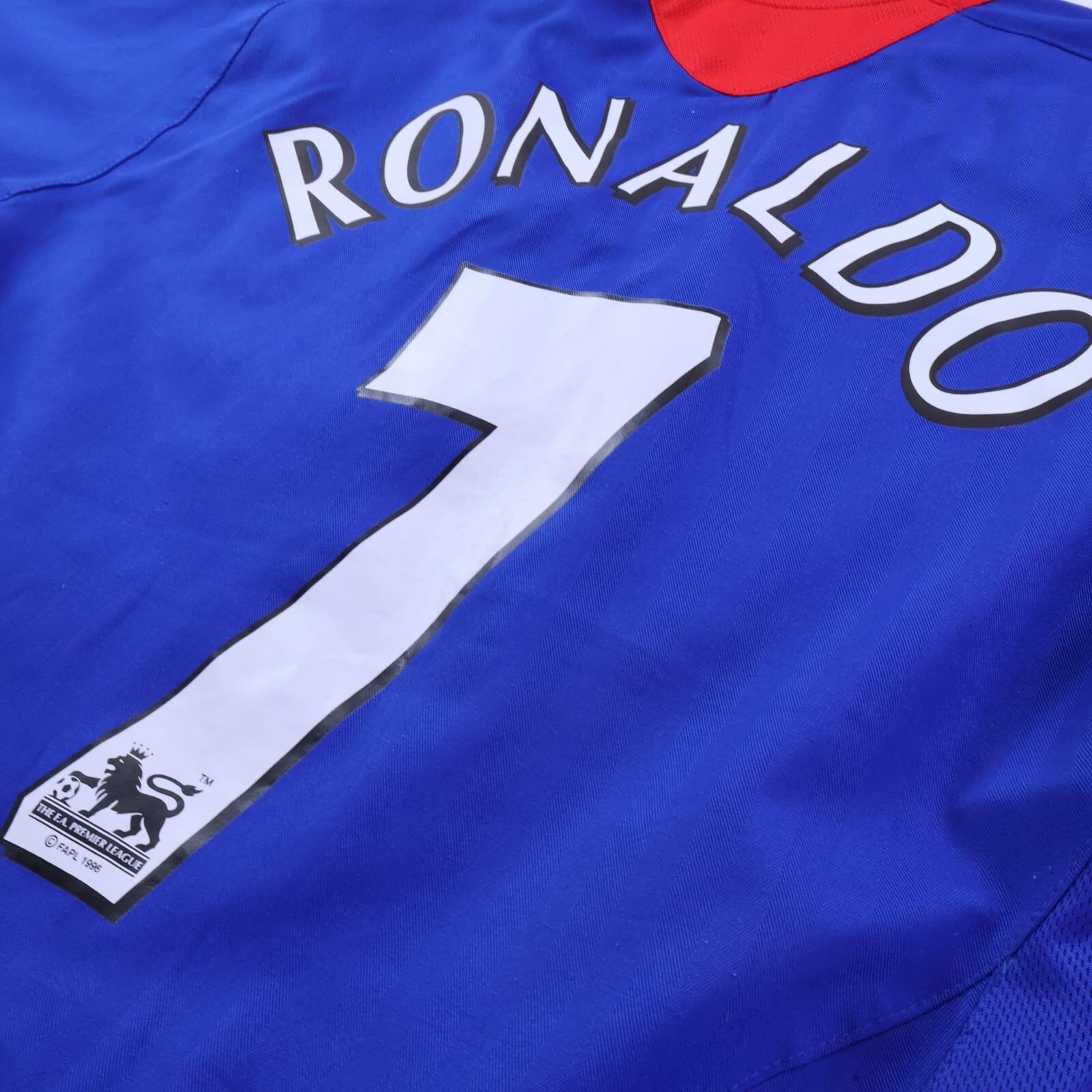 Manchester United Ronaldo #7 2005/06 Away Shirt - S