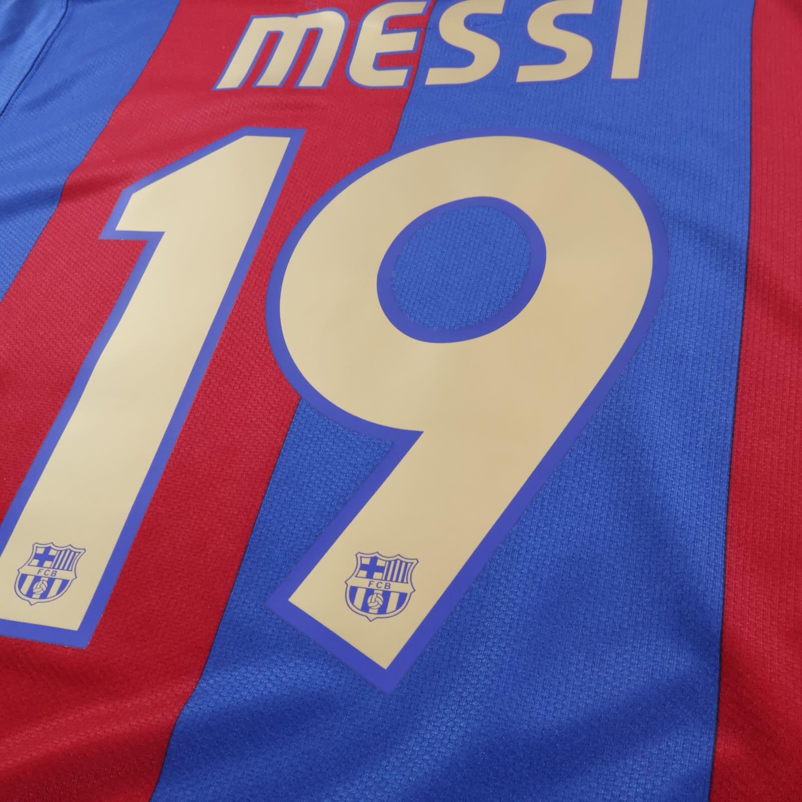 Barcelona Messi #19 2006/07 Home Shirt - L