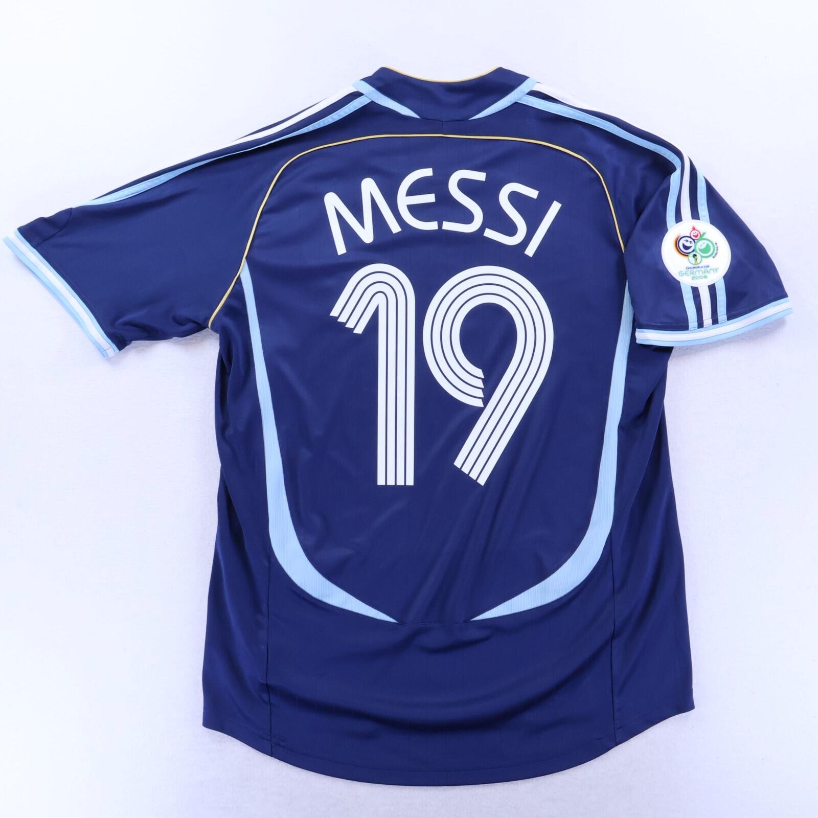 *MINT* Argentina Messi #19 2006 Away Shirt - L