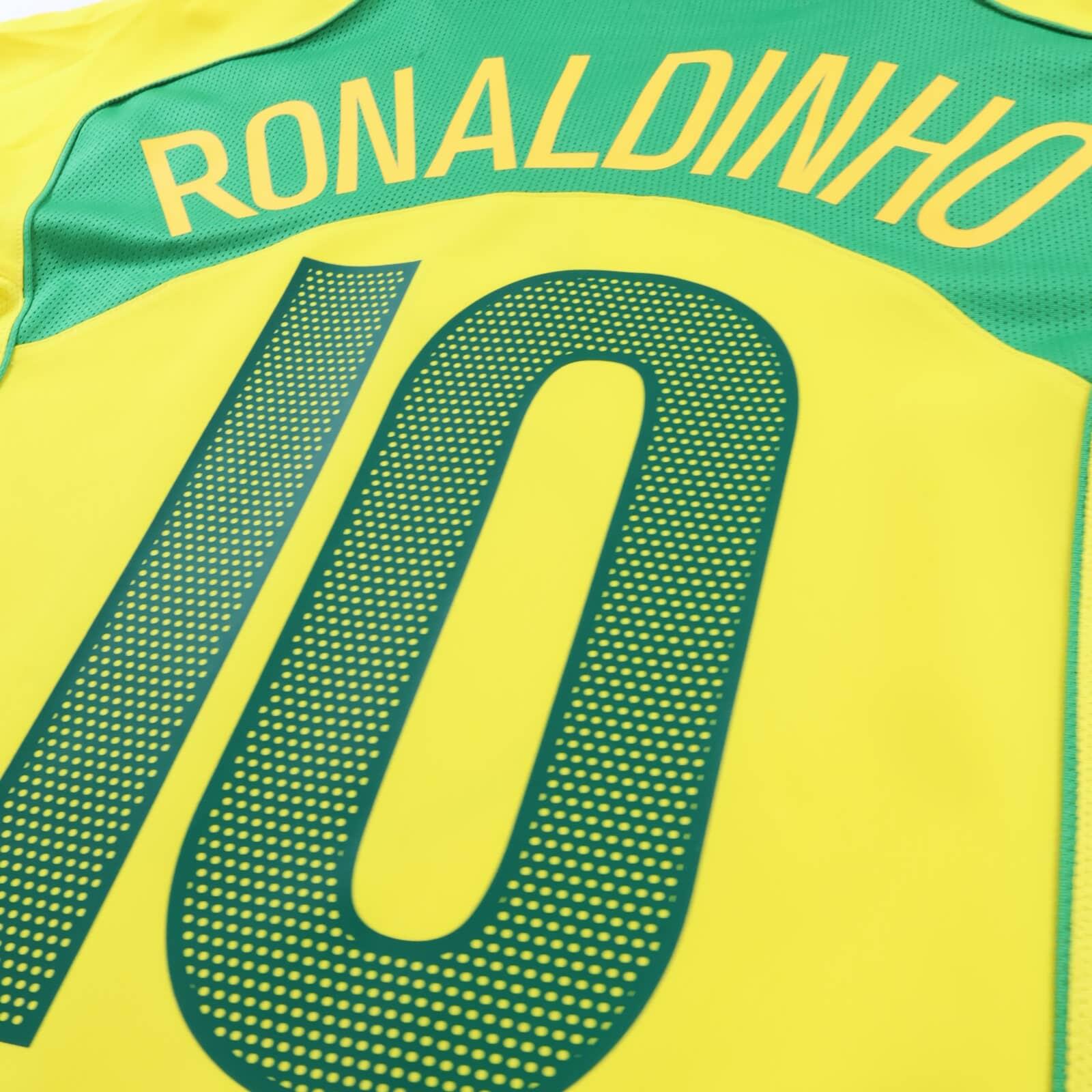 Brazil Ronaldinho #10 2004/06 Home Shirt - M