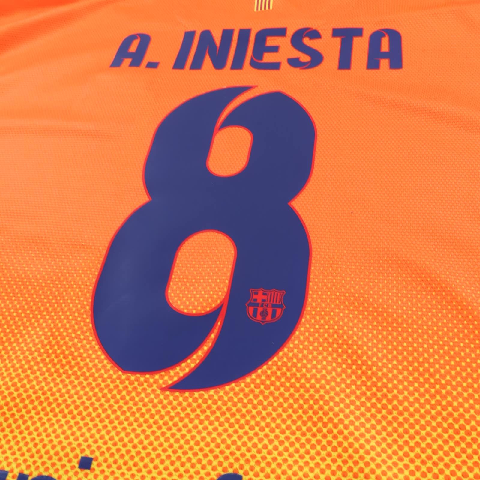 Barcelona A. Iniesta #8 2011/12 Away Shirt - XXL
