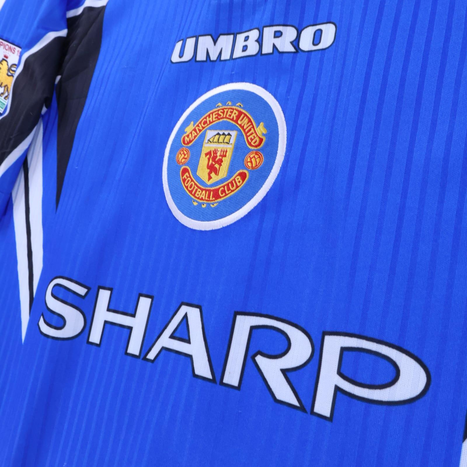 Manchester United Keane #16 1996/97 Third Shirt - M