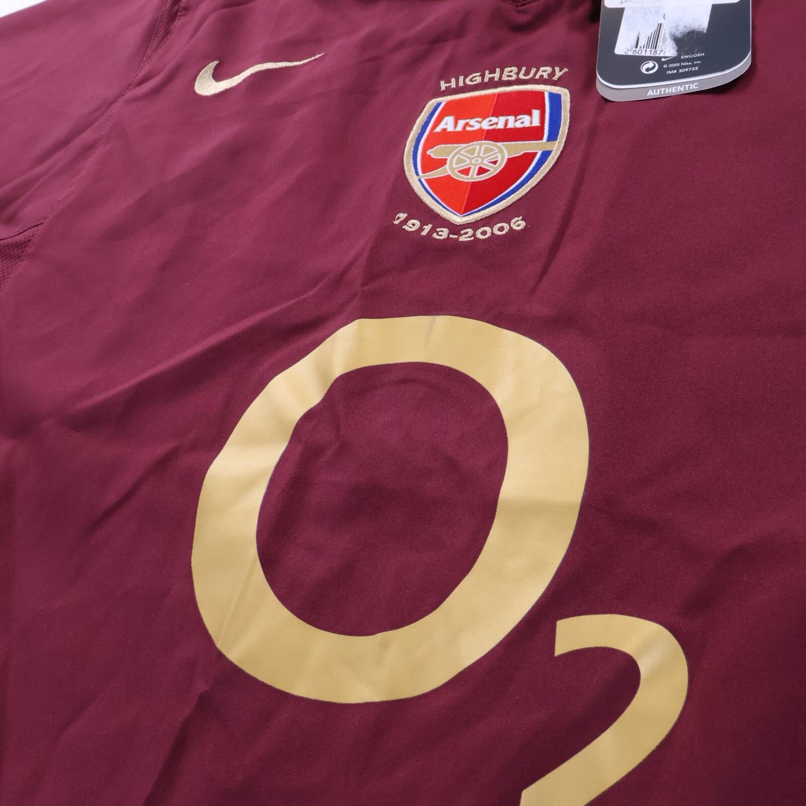 *NWT* Arsenal Bergkamp #10 2005/06 Home Shirt - M