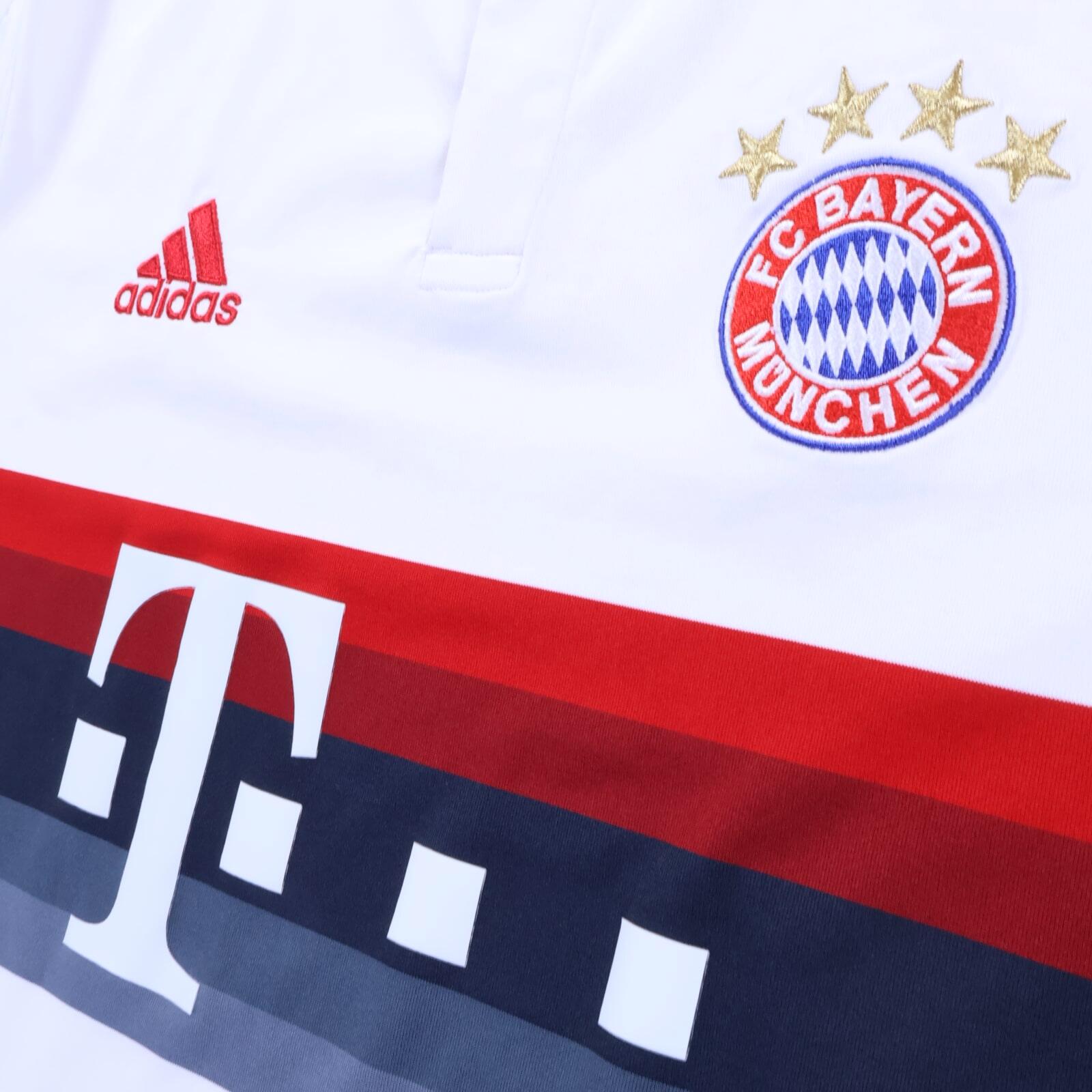Bayern Munich 2015/16 Away Shirt - L
