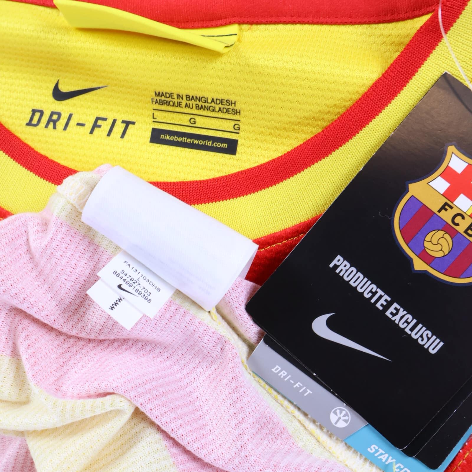 *NWT* Barcelona Messi #10 2013/14 Away Shirt - L