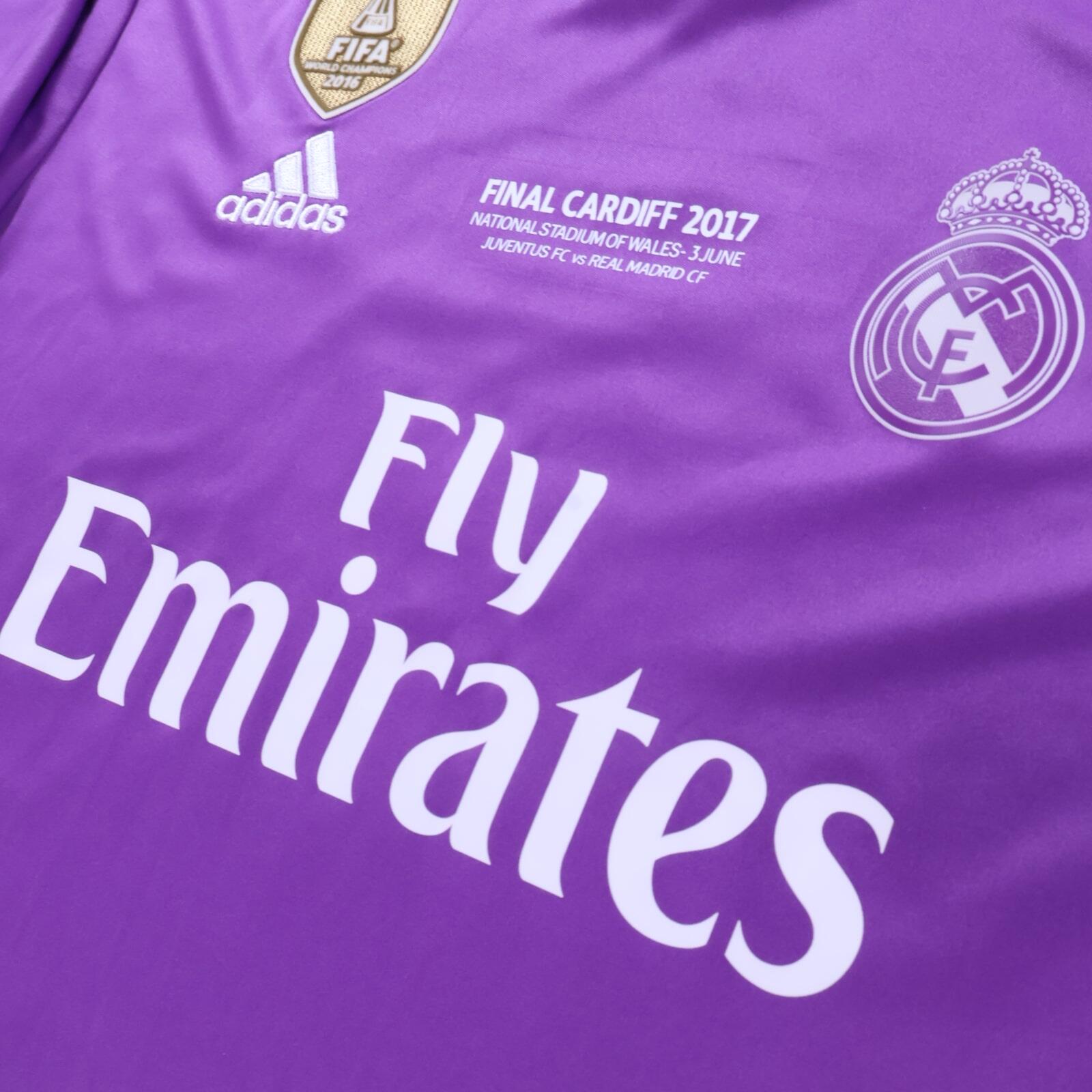 Real Madrid 2016/17 Away Shirt - XL