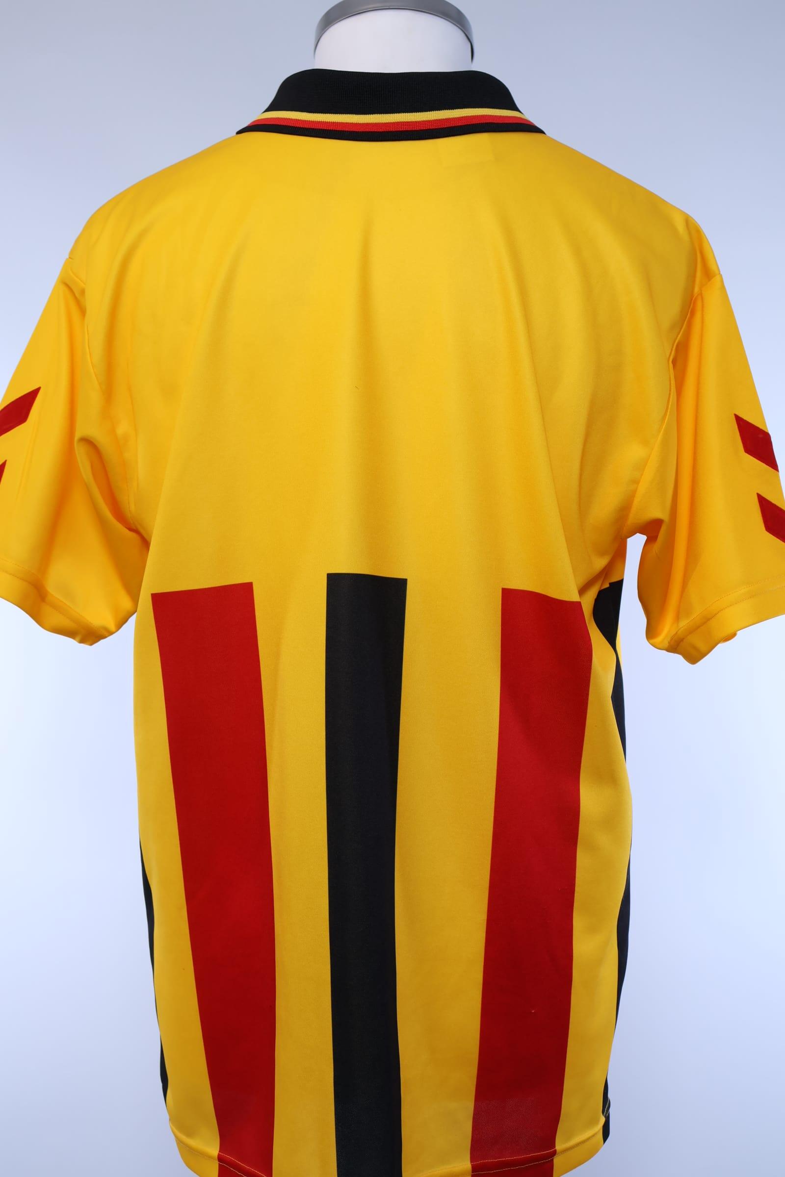 Uganda 2005/ Home Shirt - M Authenic Original Football Shirt