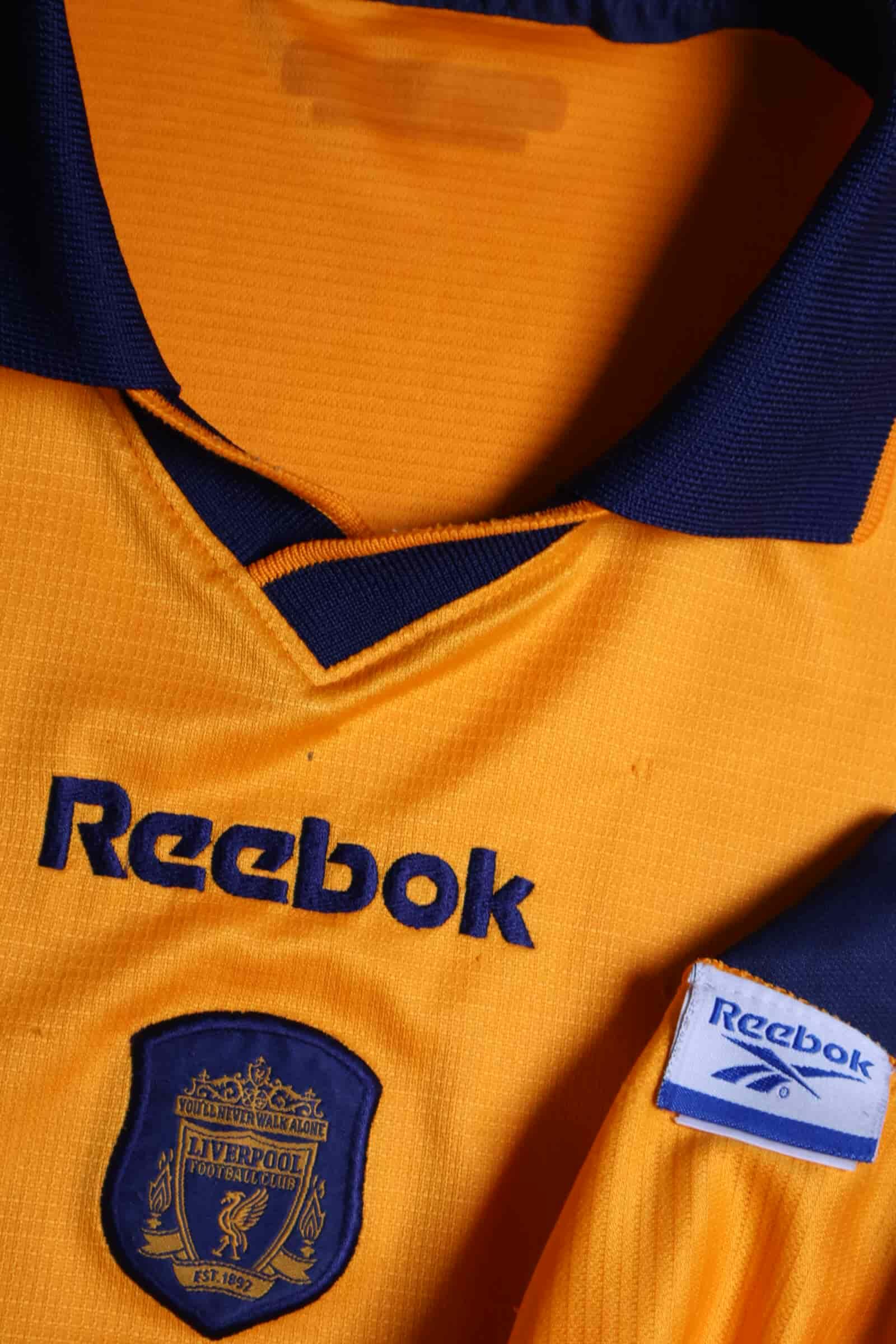 Liverpool F.C 2000/01 Away Shirt - L- TAGS