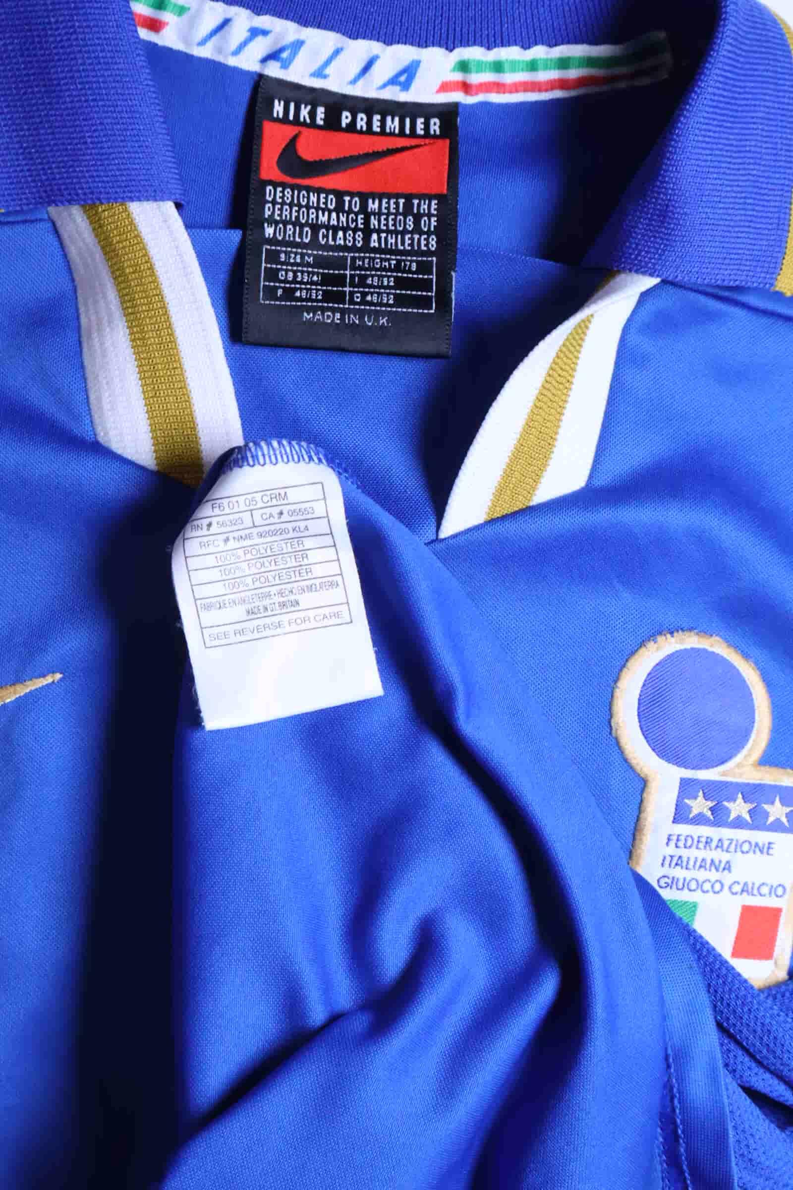 Italy 1996/98 Home Shirt - M