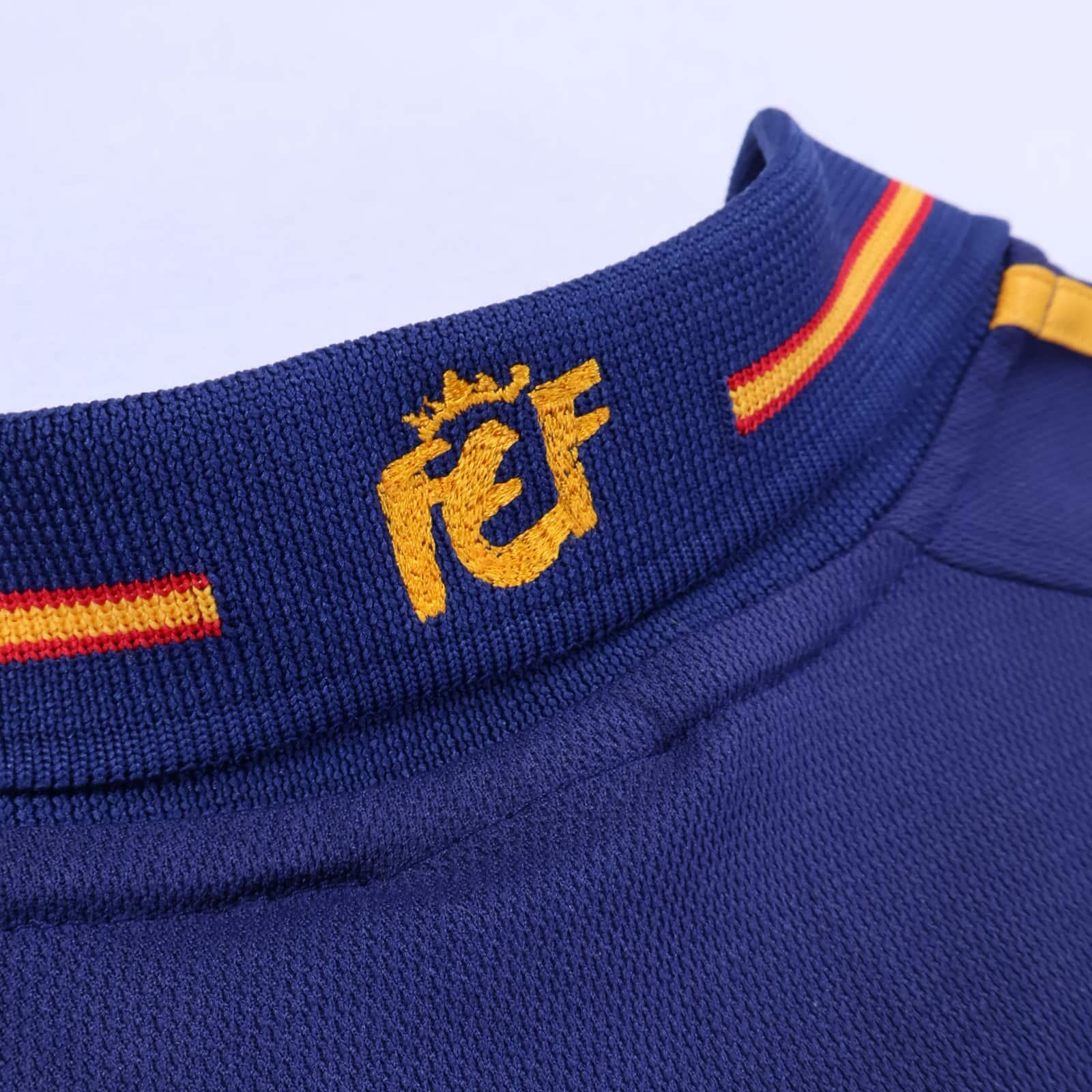 Spain 2000/02 Away Shirt - XL