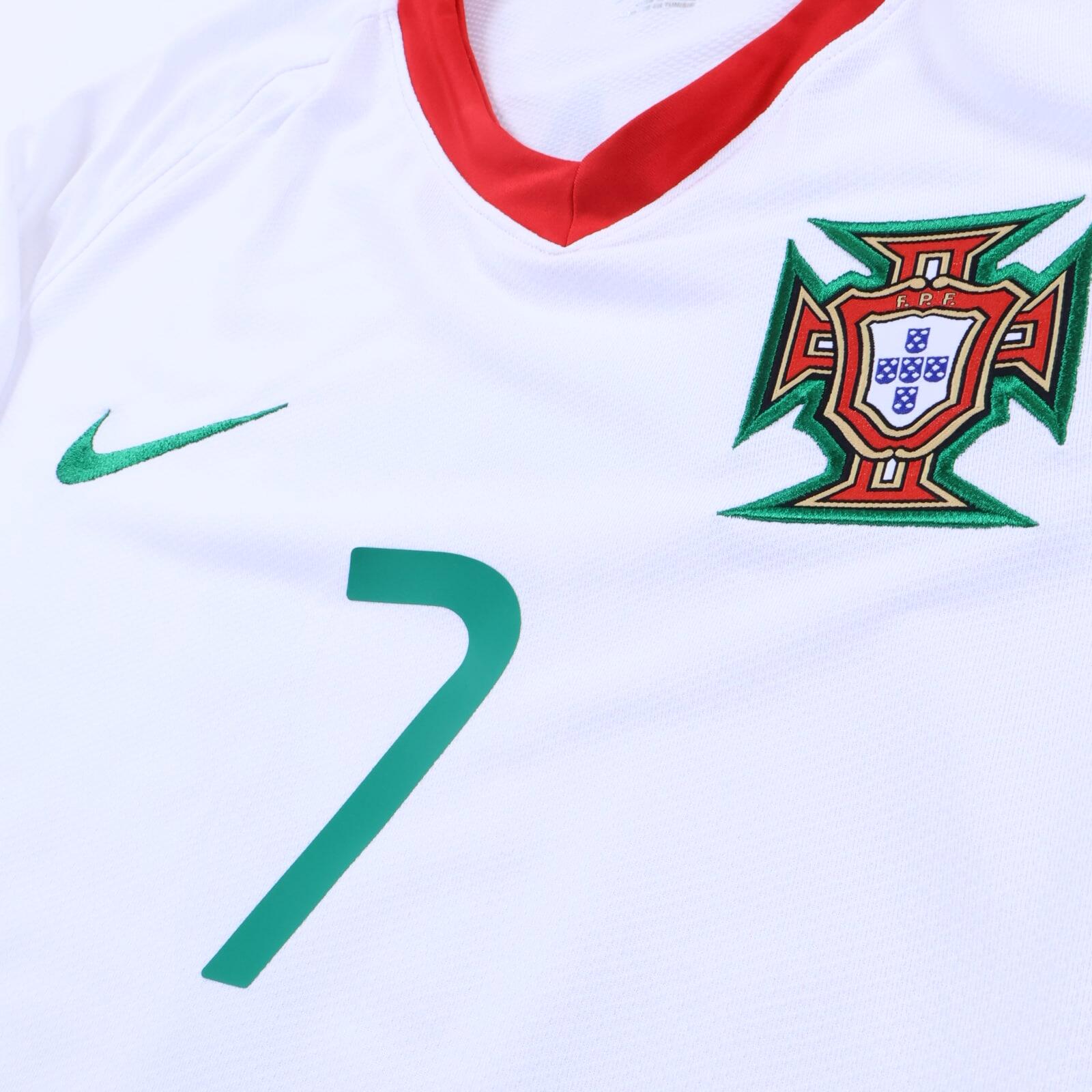 Portugal Ronaldo #7 2008/10 Away Shirt - M
