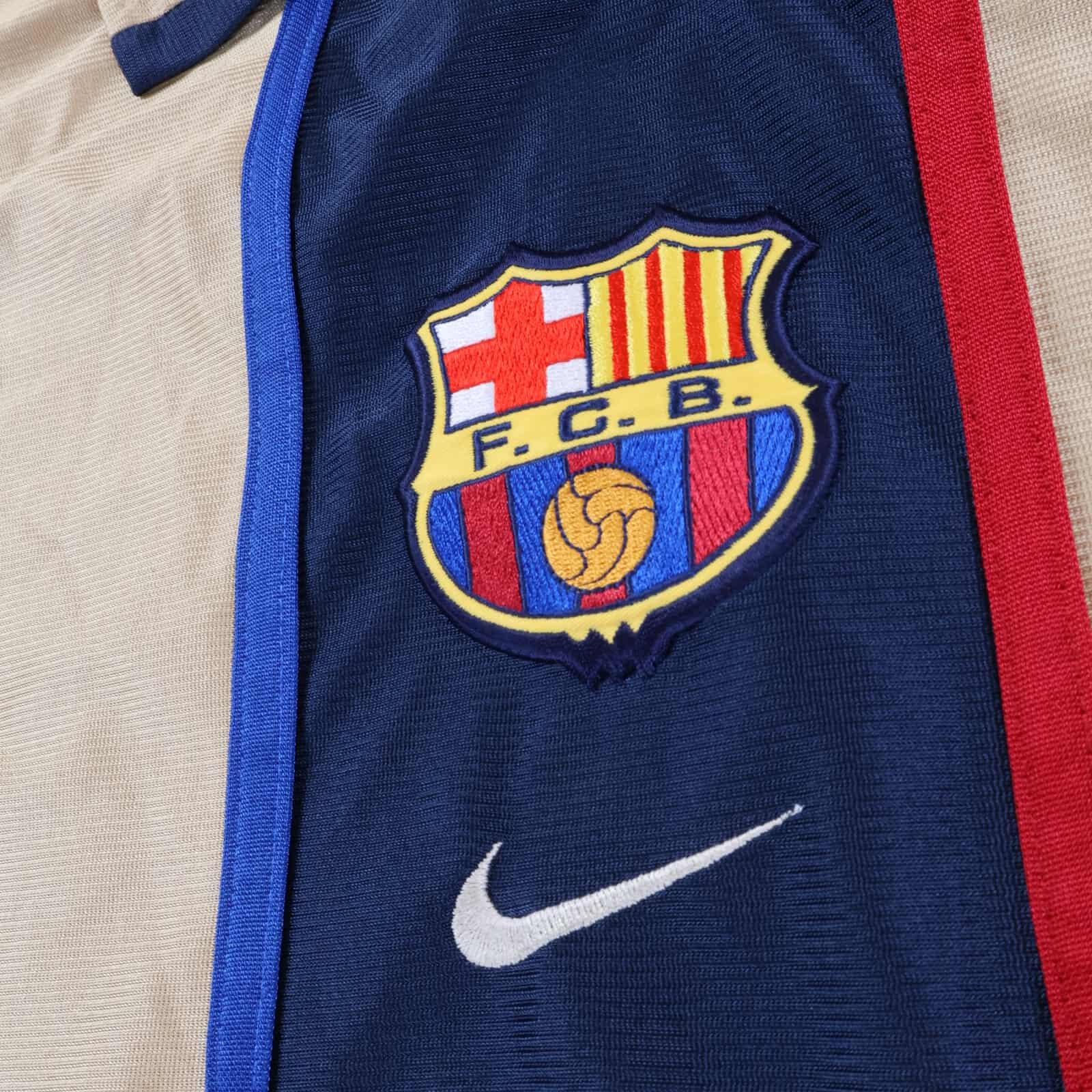 Barcelona Rivaldo #10 2001/03 Away Shirt - L