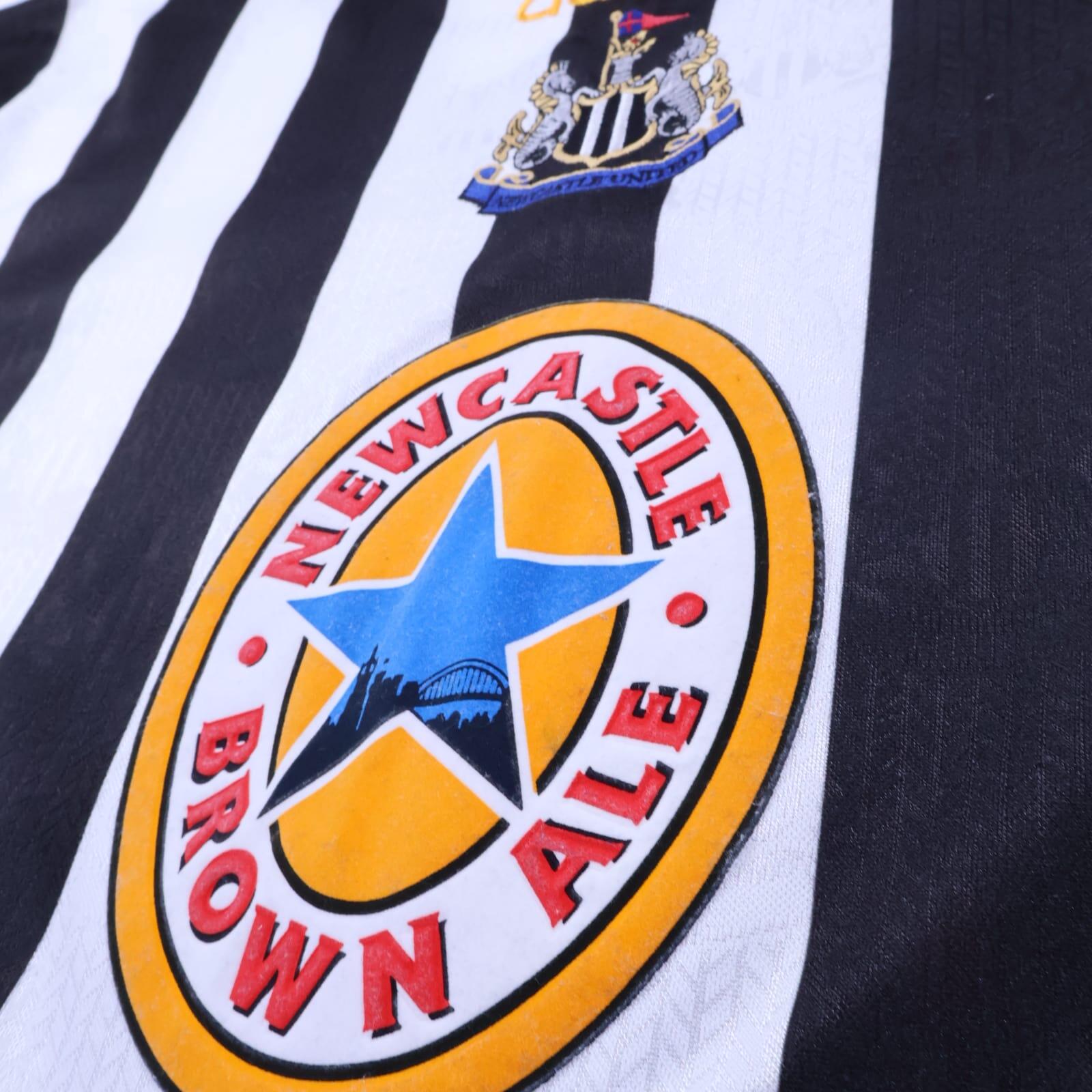 Newcastle United Asprilla #11 1995/97 Home Shirt - XXL