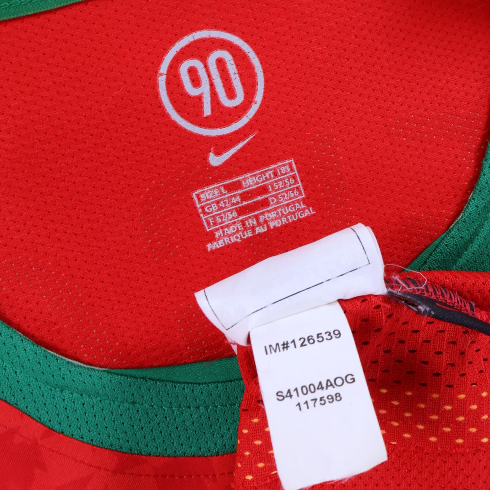 Portugal Figo #7 2004/06 Limited Edition Home Shirt - L