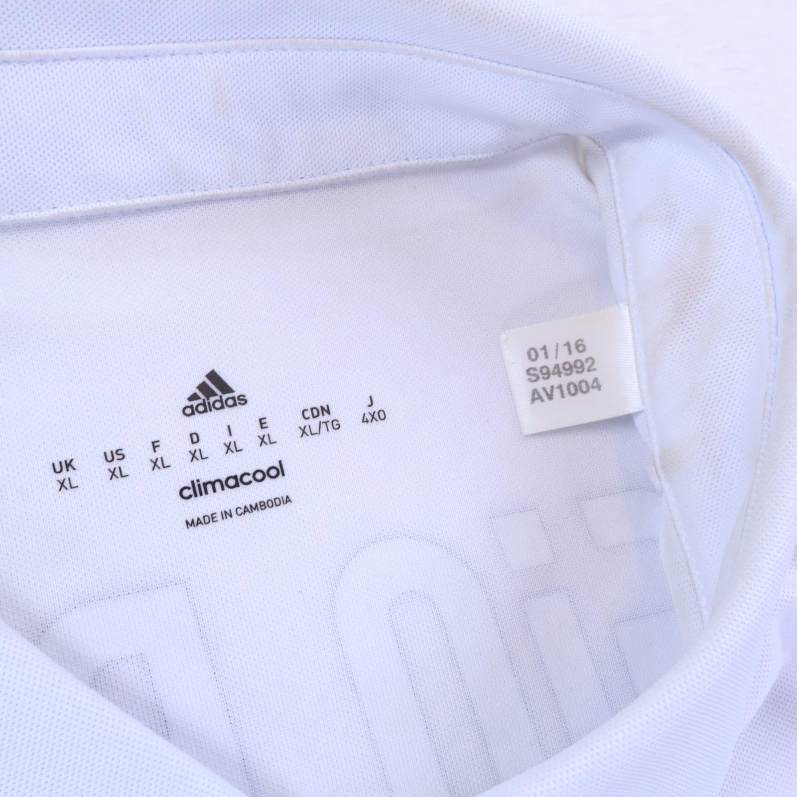 Real Madrid Sergio Ramos #4 2016/17 Home Shirt - XL