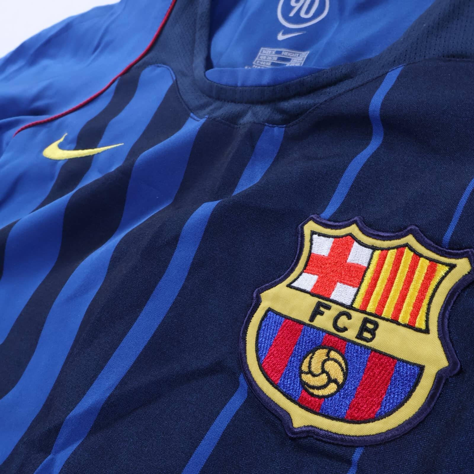 Barcelona Deco #20 2004/05 Away Shirt - S