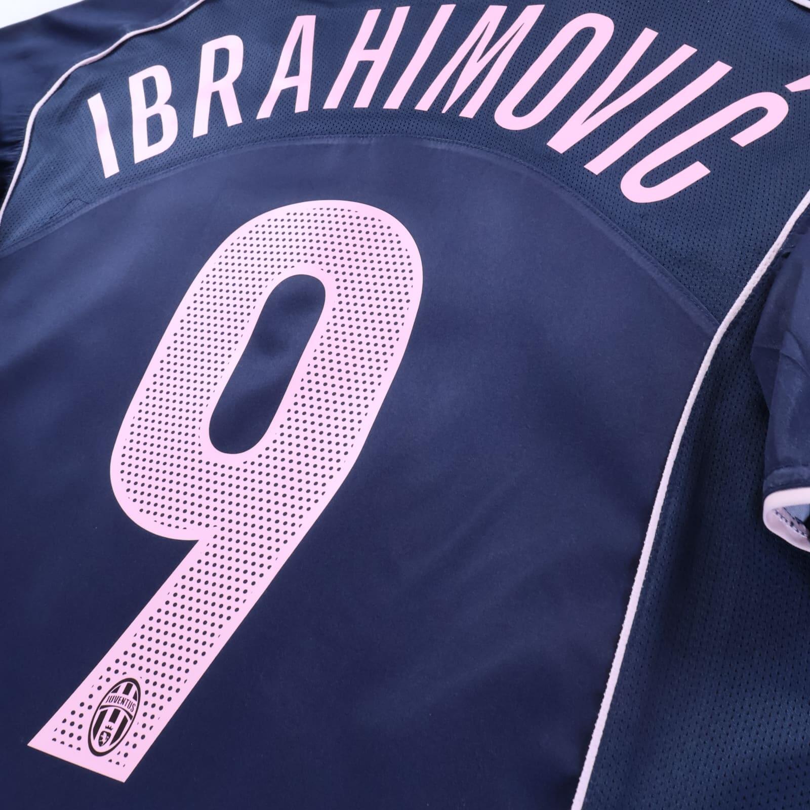 Juventus Ibrahimović #9 2004/05 Away Shirt - XL