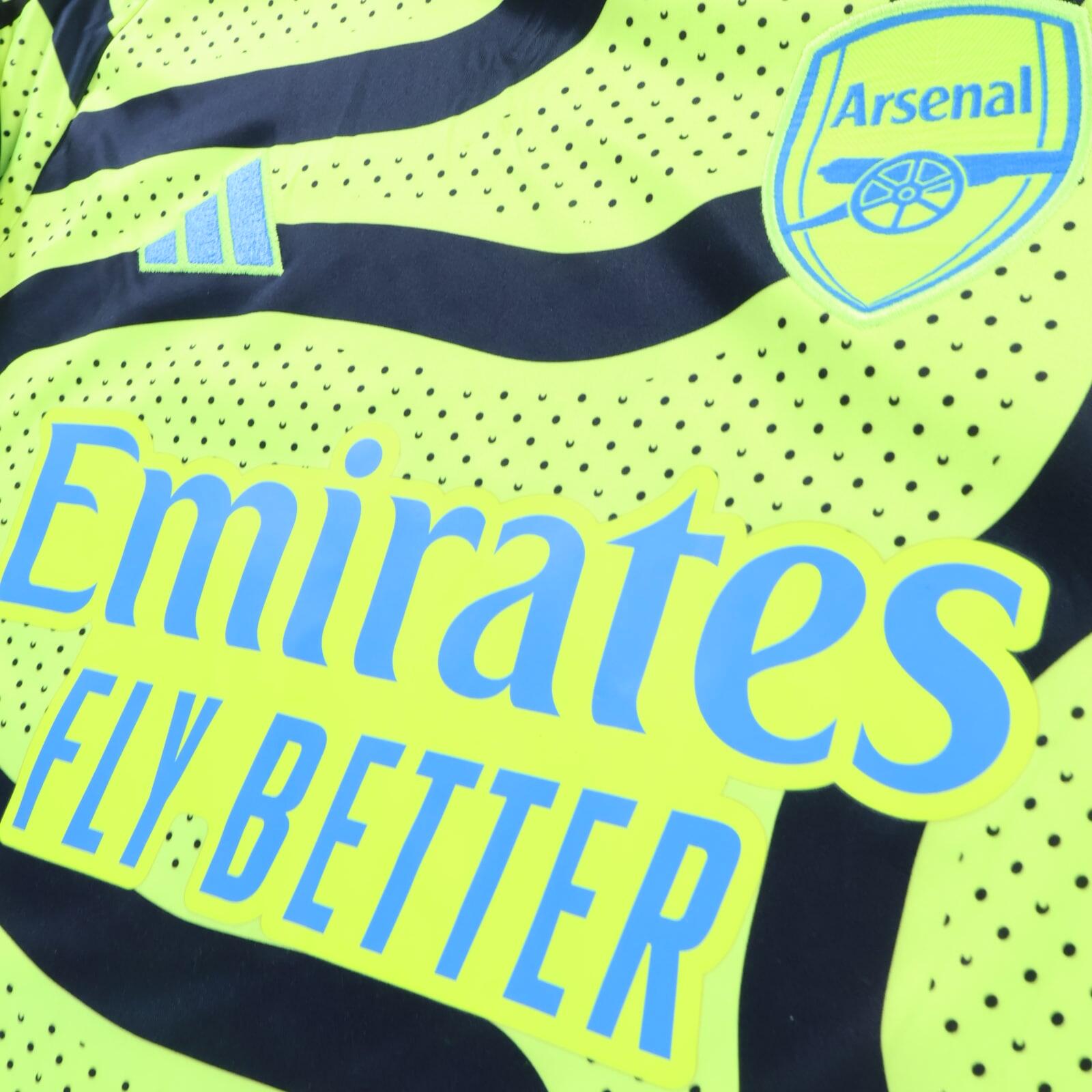 Arsenal Martinelli #11 2023/24 Away Shirt - M