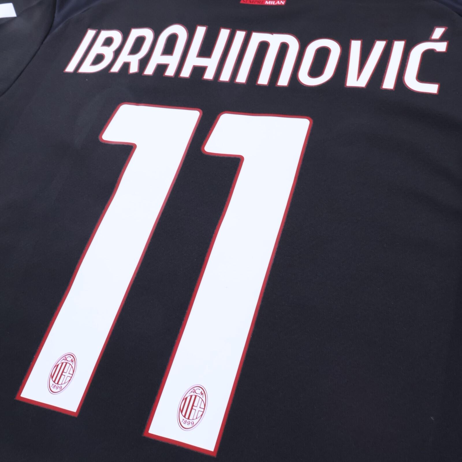 *NWT* Ac Milan Ibrahimović #9 2010/11 Home Shirt - M