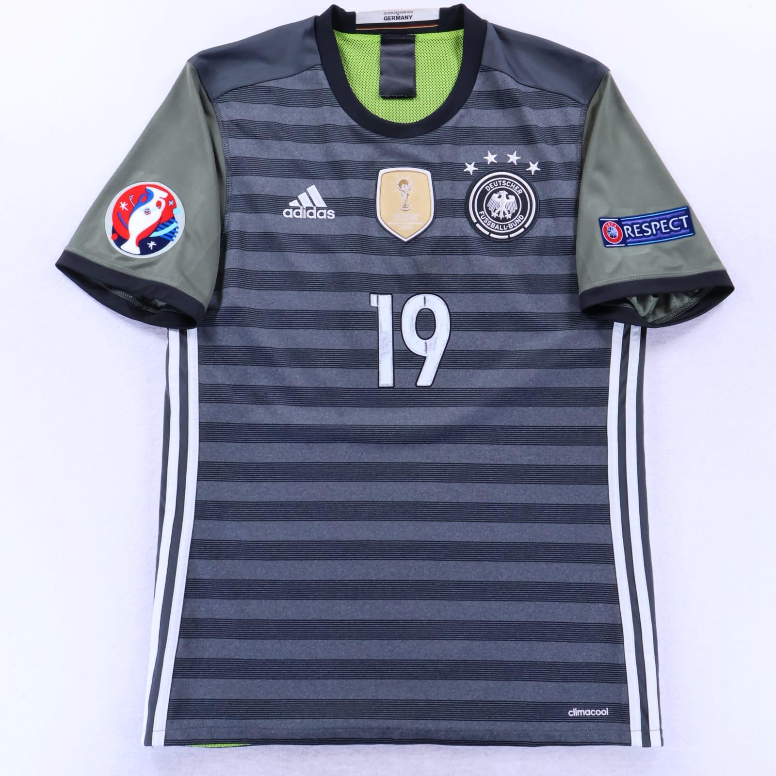Germany Gotze #19 2016/17 Away Shirt - M