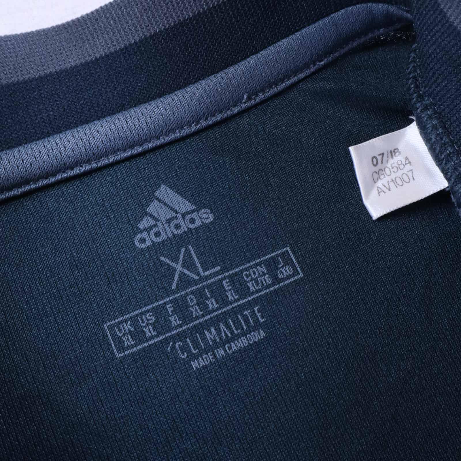 Real Madrid Modrić #10 2018/19 Third Shirt - XL