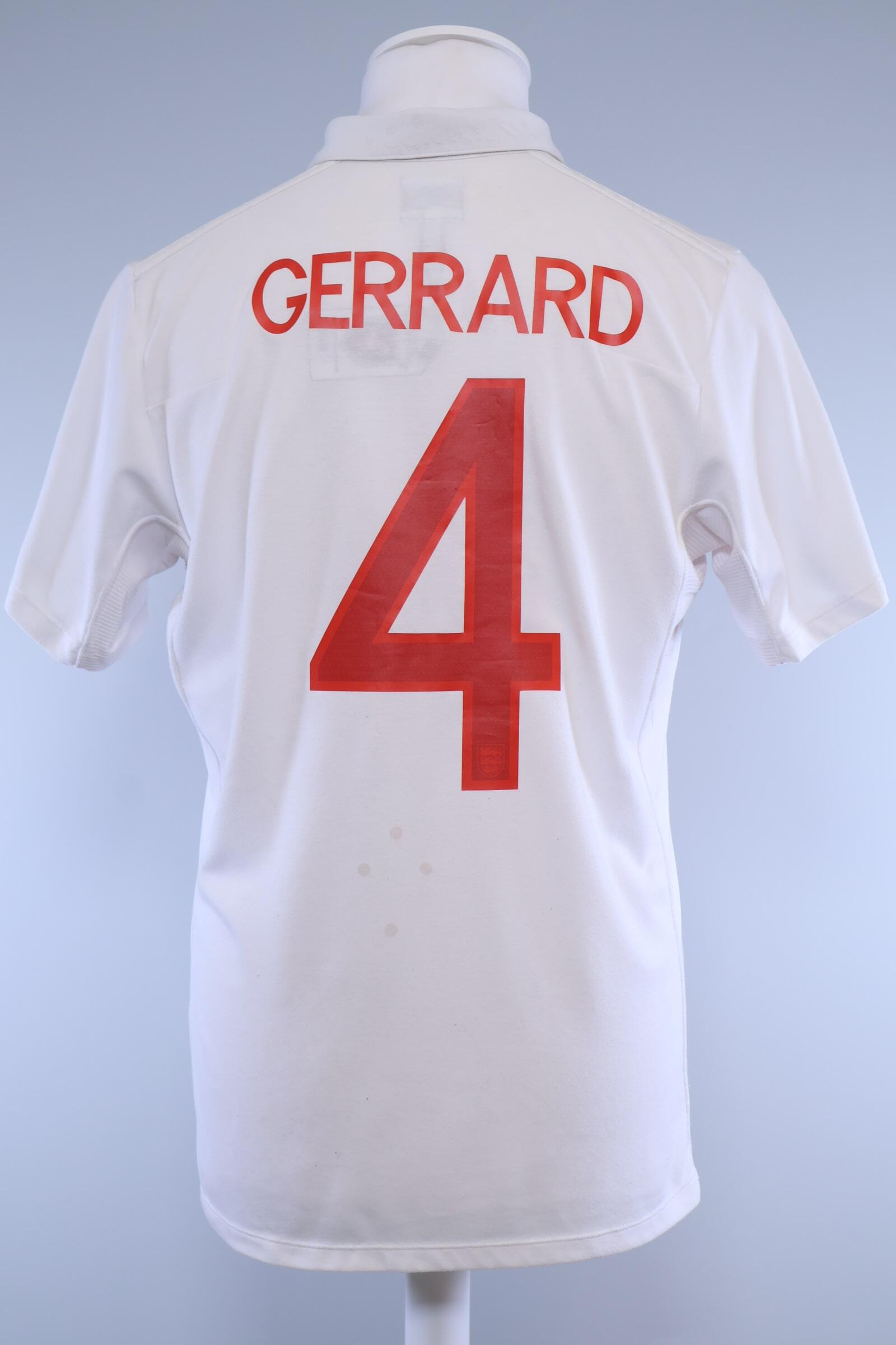 England 2009/10 Gerrard #4 Home Shirt - SAuthentic Original Football Shirt