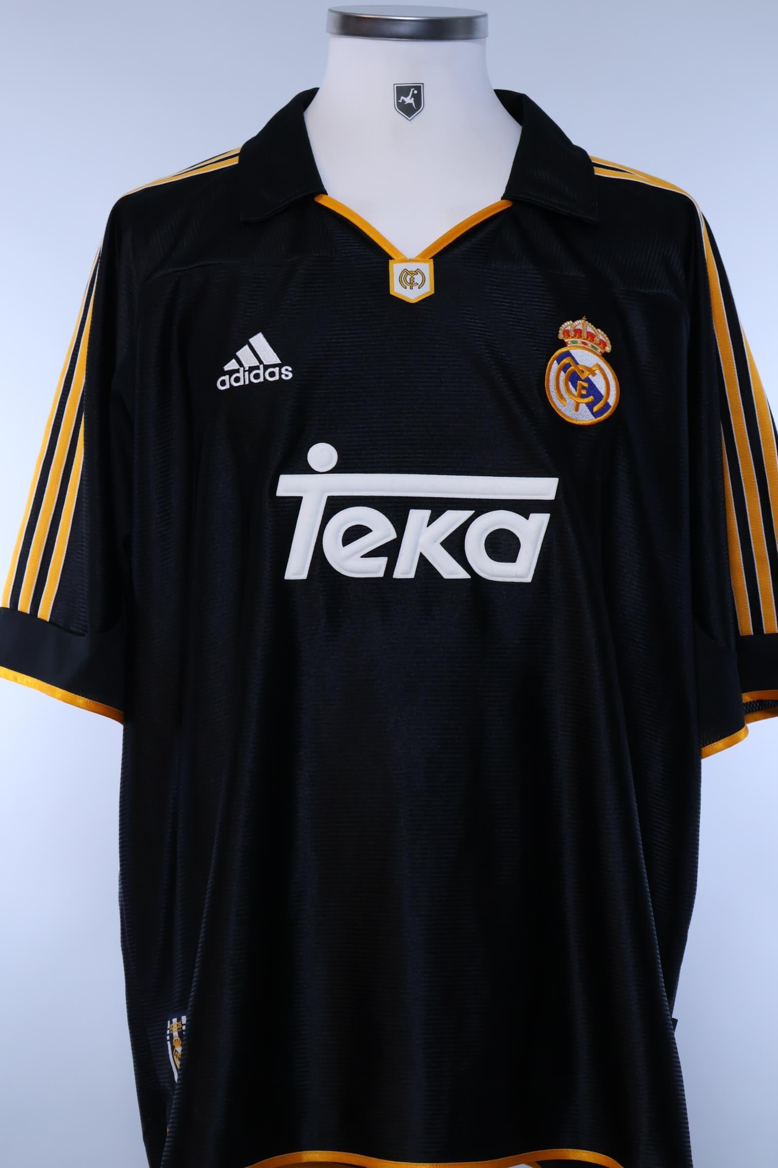 Real Madrid 1999/00 Away Shirt (Remake) - XLAuthentic Original Football Shirt