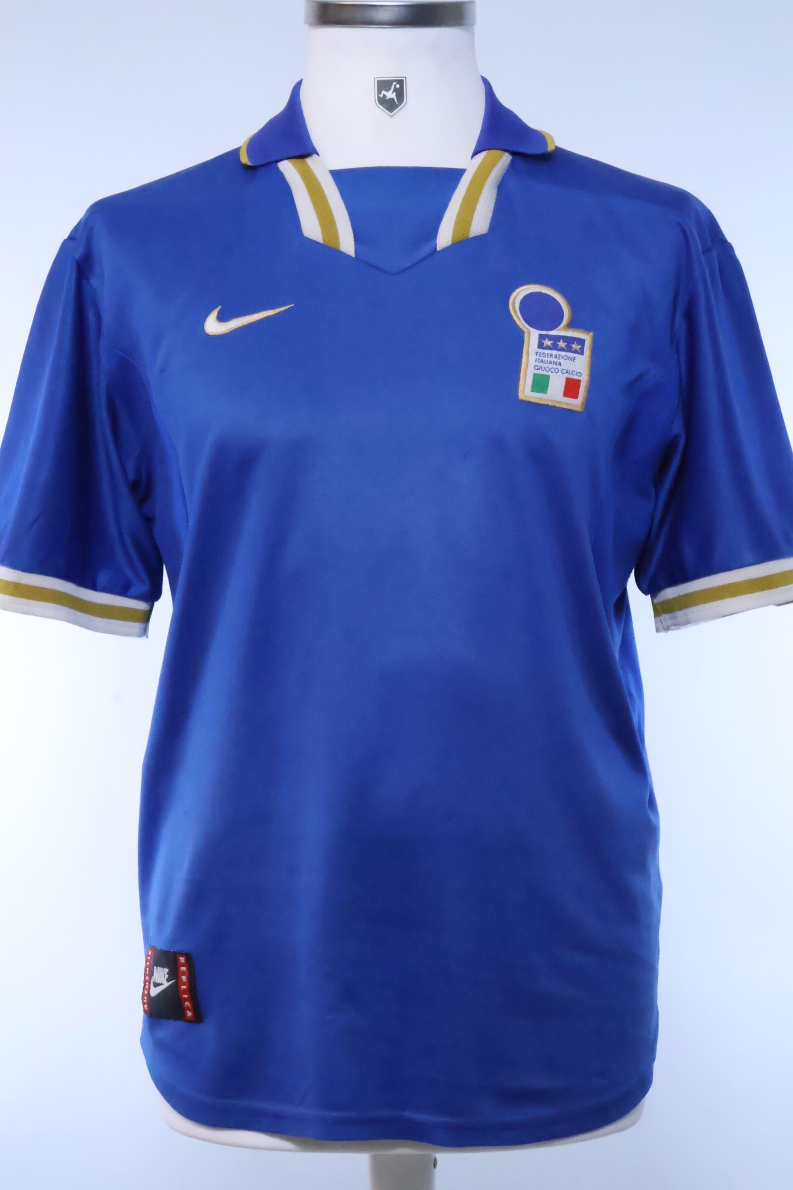 Italy 1996/97 Home Shirt - MAuthentic Original Football Shirt