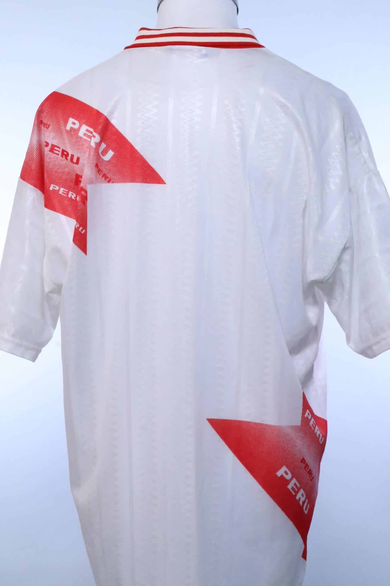 Peru 1996/98 Home Shirt - L Authenic Original Football Shirt