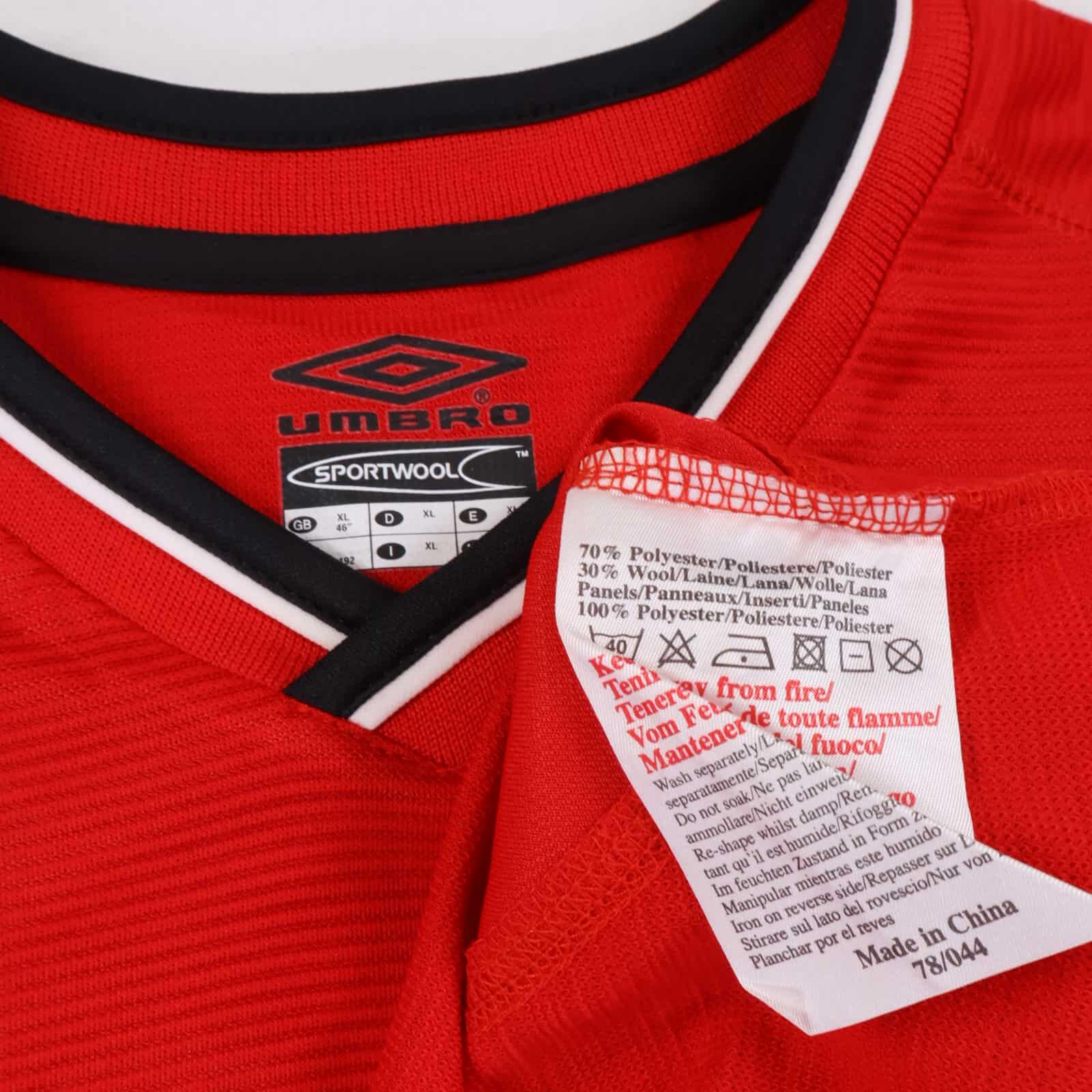 Manchester United 2000/02 Home Shirt - - BACK