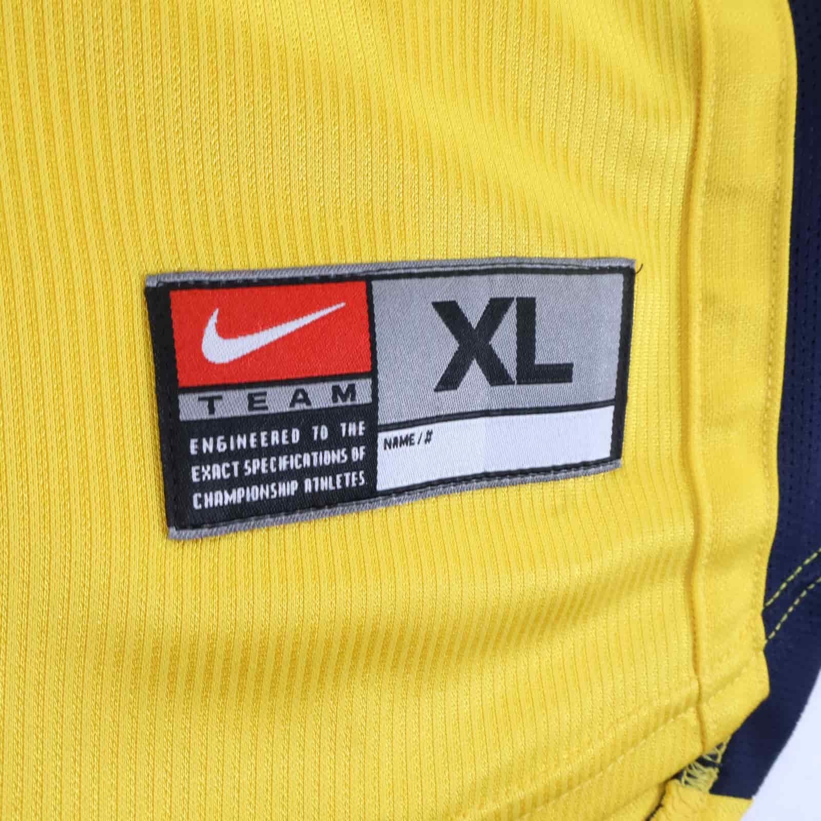 Arsenal Winternburn #3 1999/01 Away Shirt - XL