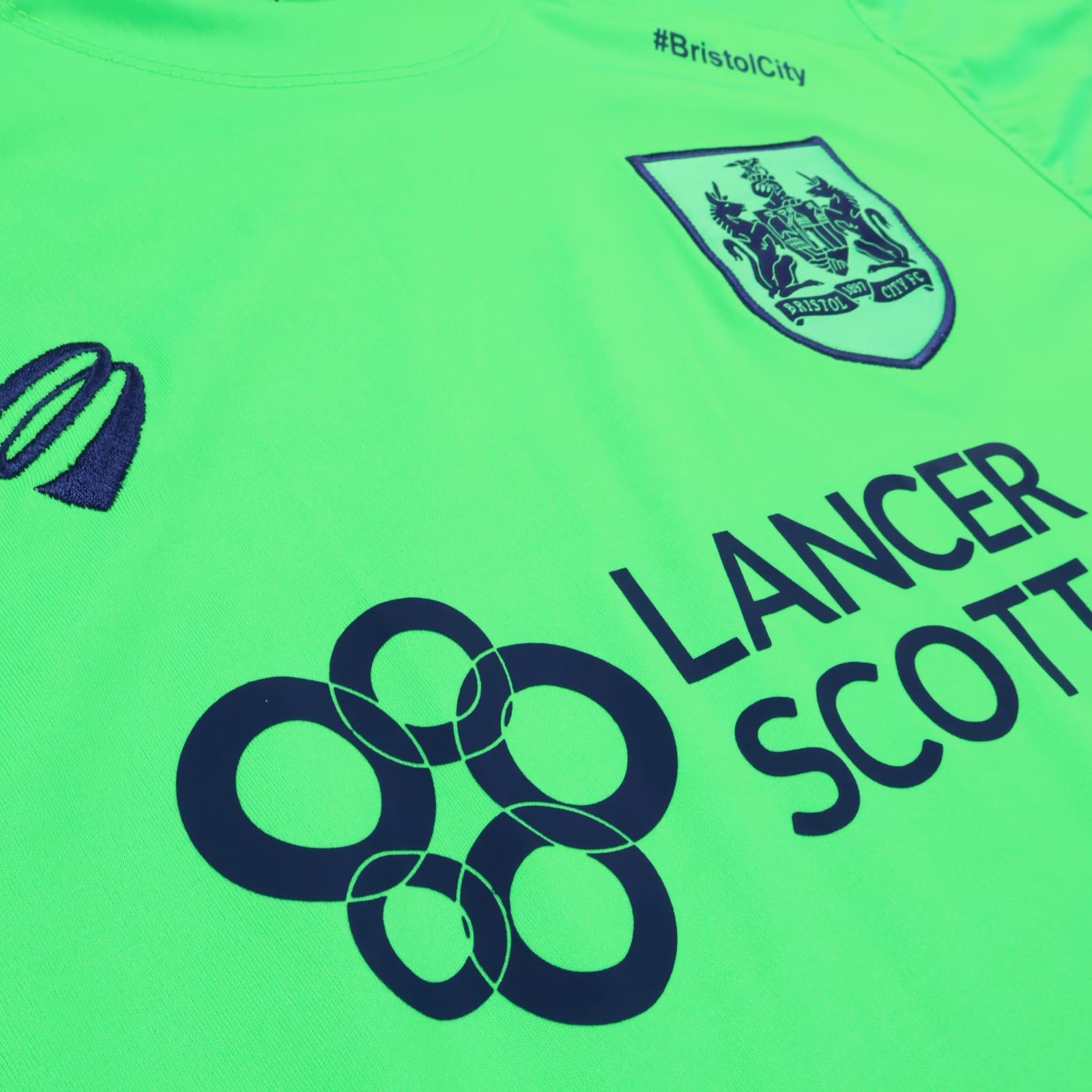 Bristol City F.C 2017/18 Goalkeeper Shirt - S- BACK