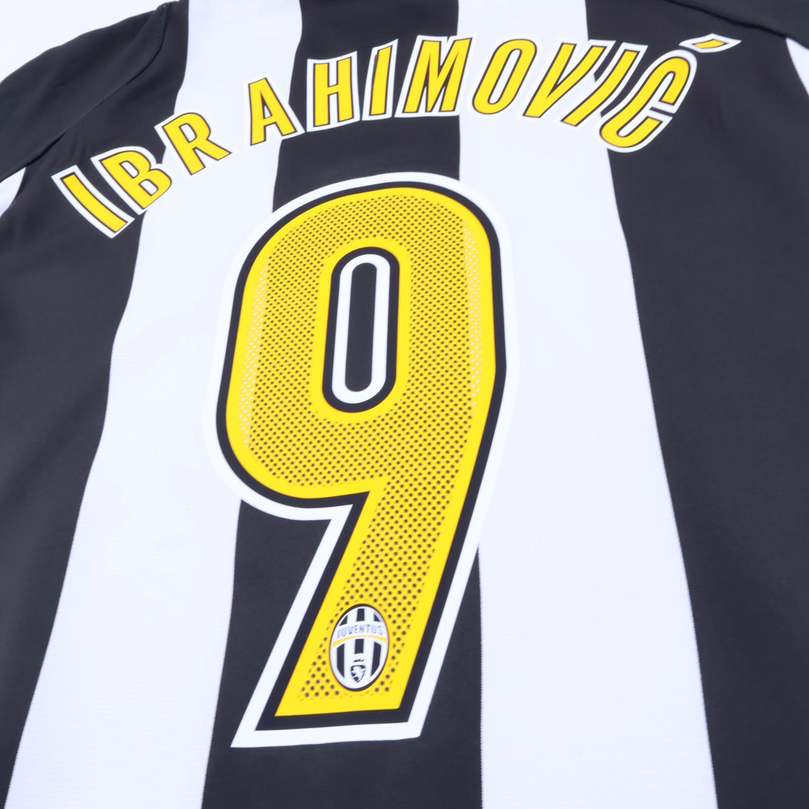 Juventus Ibrahimovic #9 2004/05 Home Shirt - L