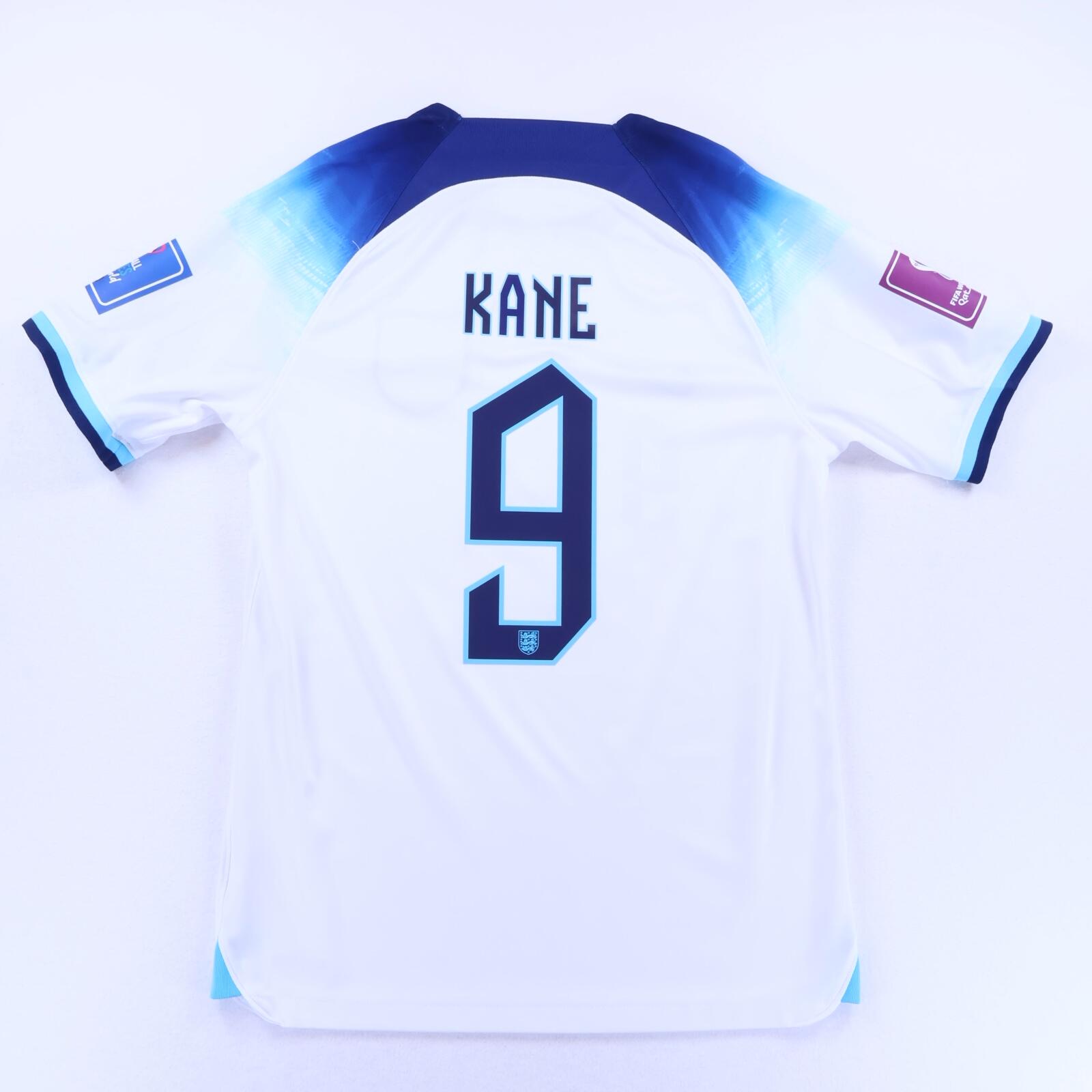 England Kane #9 2022/23 Home Shirt - L- FRONT
