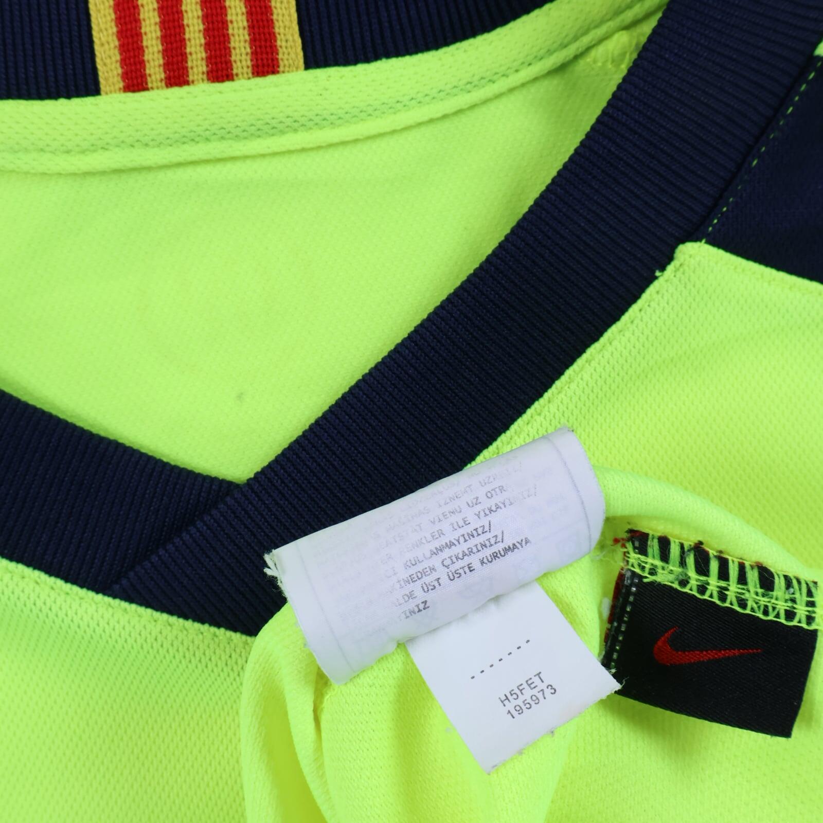 Barcelona 2005/06 Away Shirt - Nike Basic - M