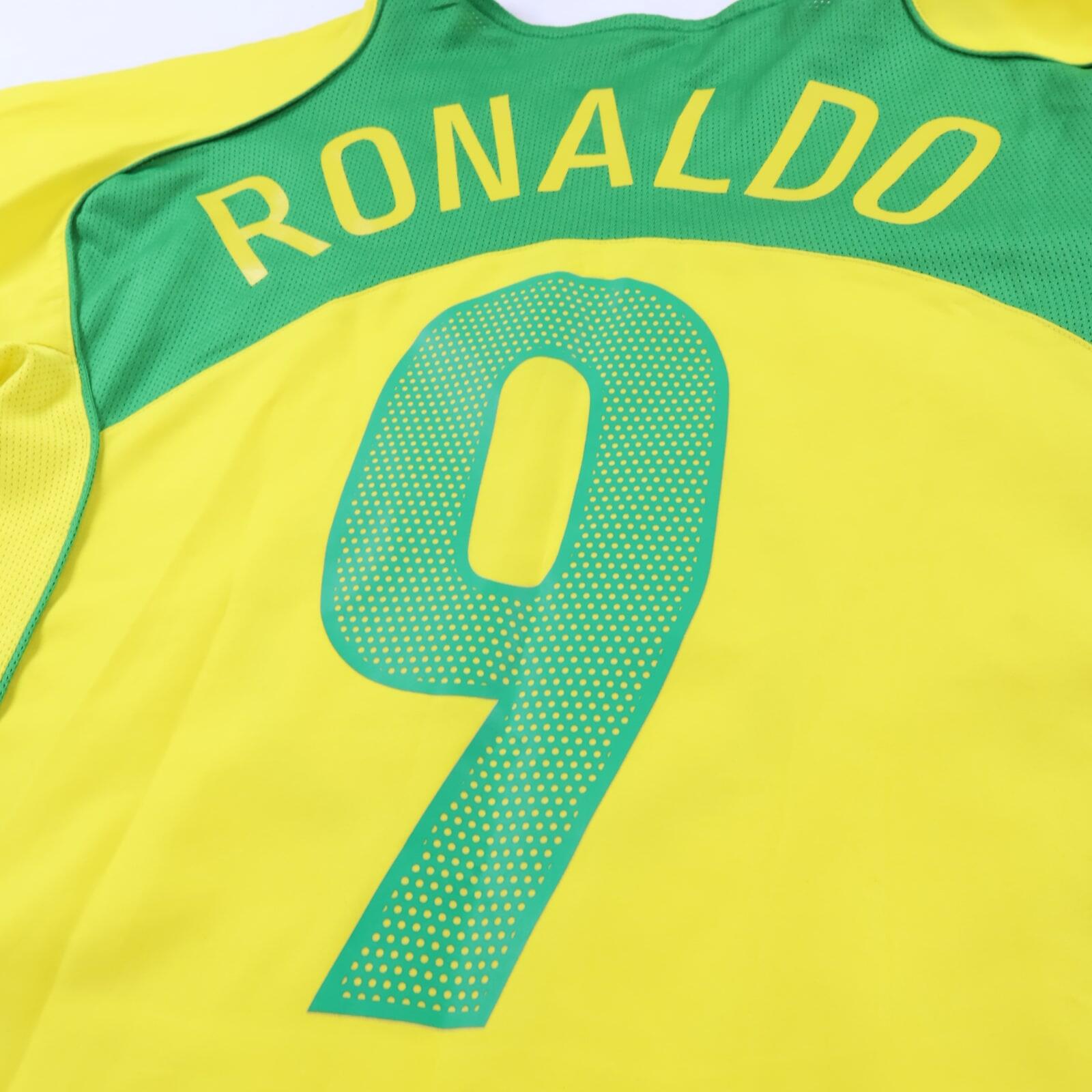 Brazil Ronaldo #9 2004/06 Home Shirt - M
