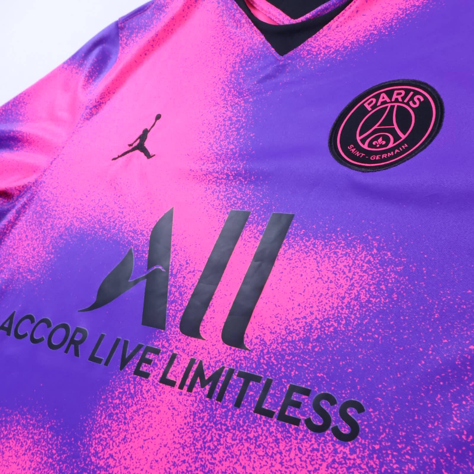 Paris Saint-Germain F.C 2020/21 Fourth Shirt - M