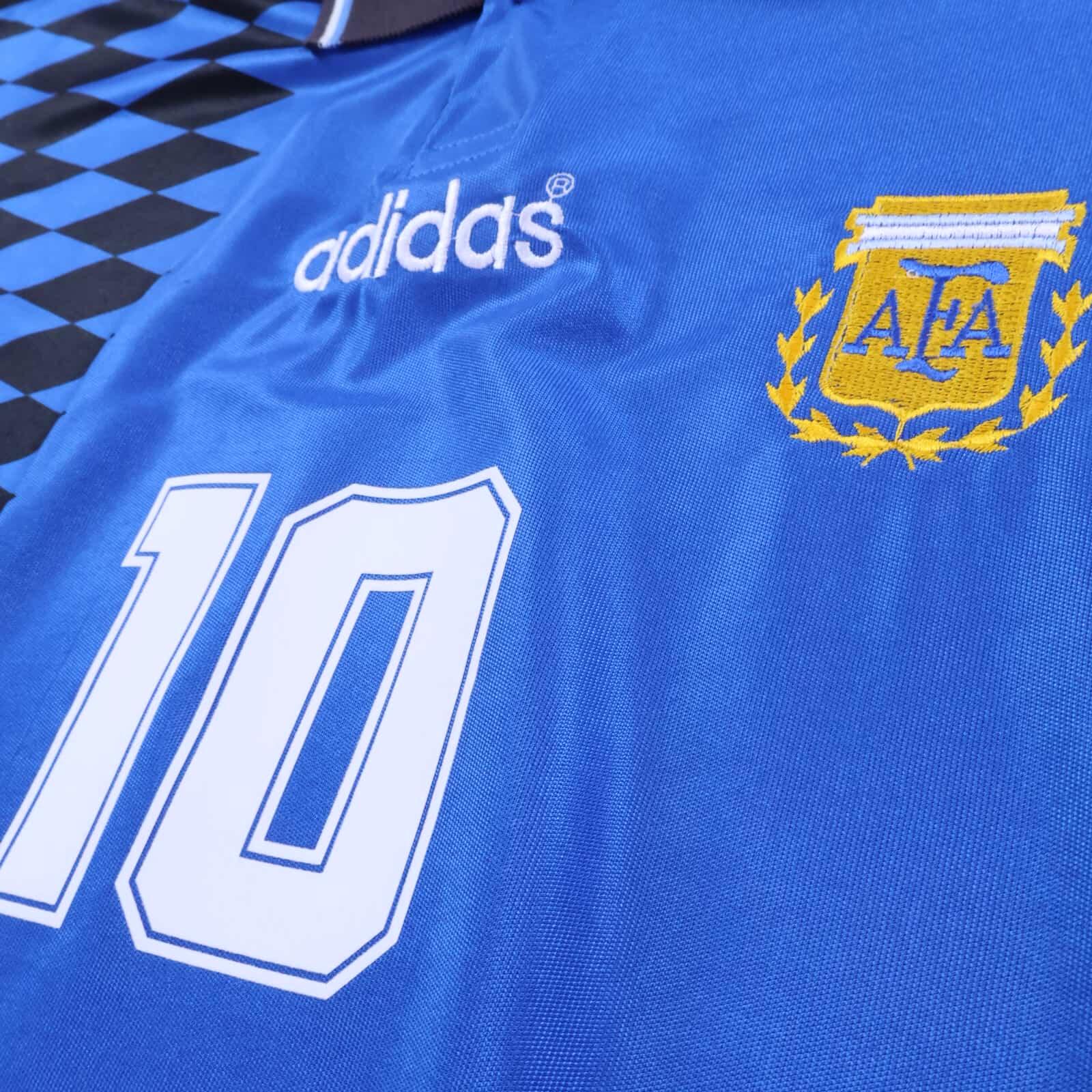 *MINT* Argentina Maradona #10 1994/97 World Cup Away Shirt - L