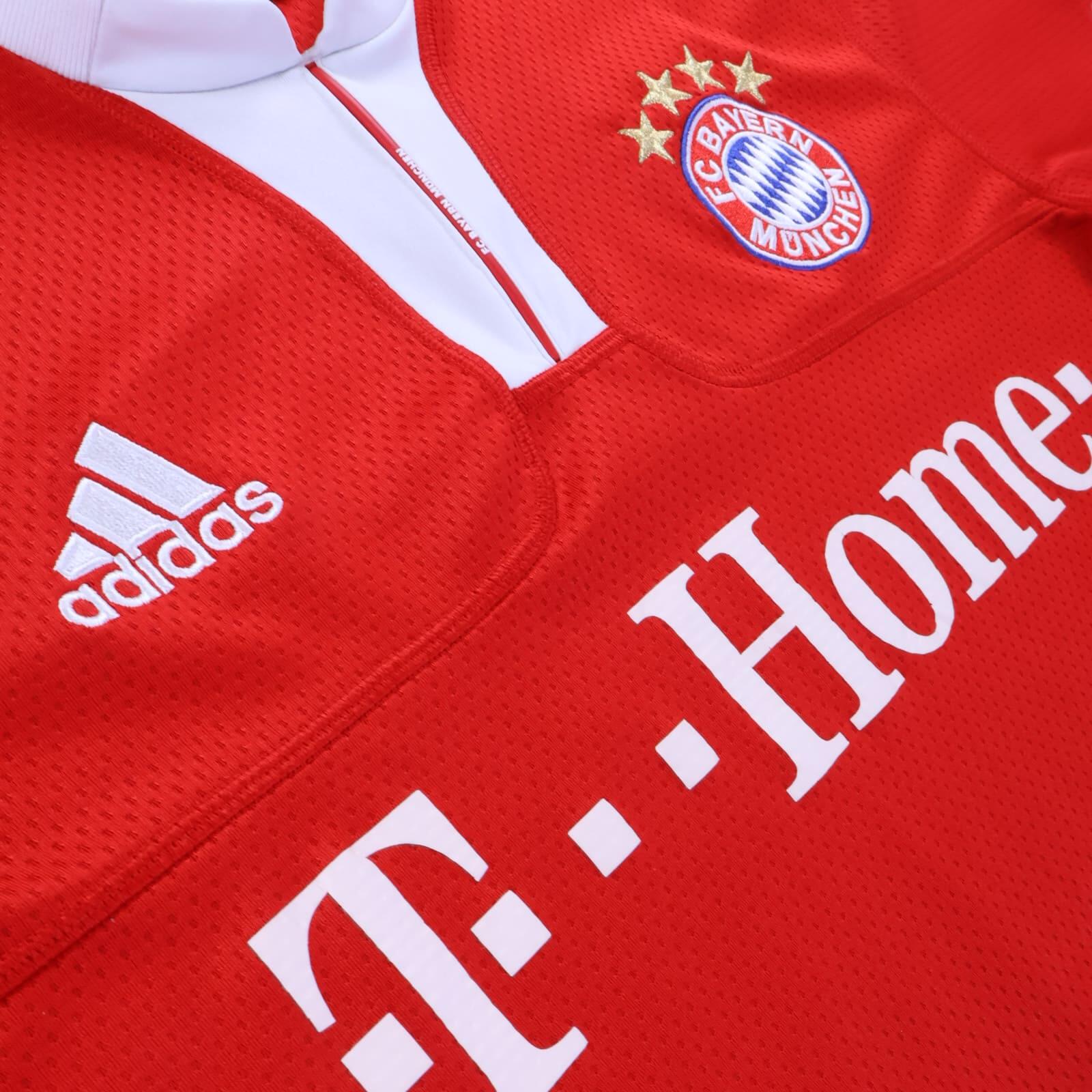 Bayern Munich Van Bommel #17 2009/10 Home Shirt - M