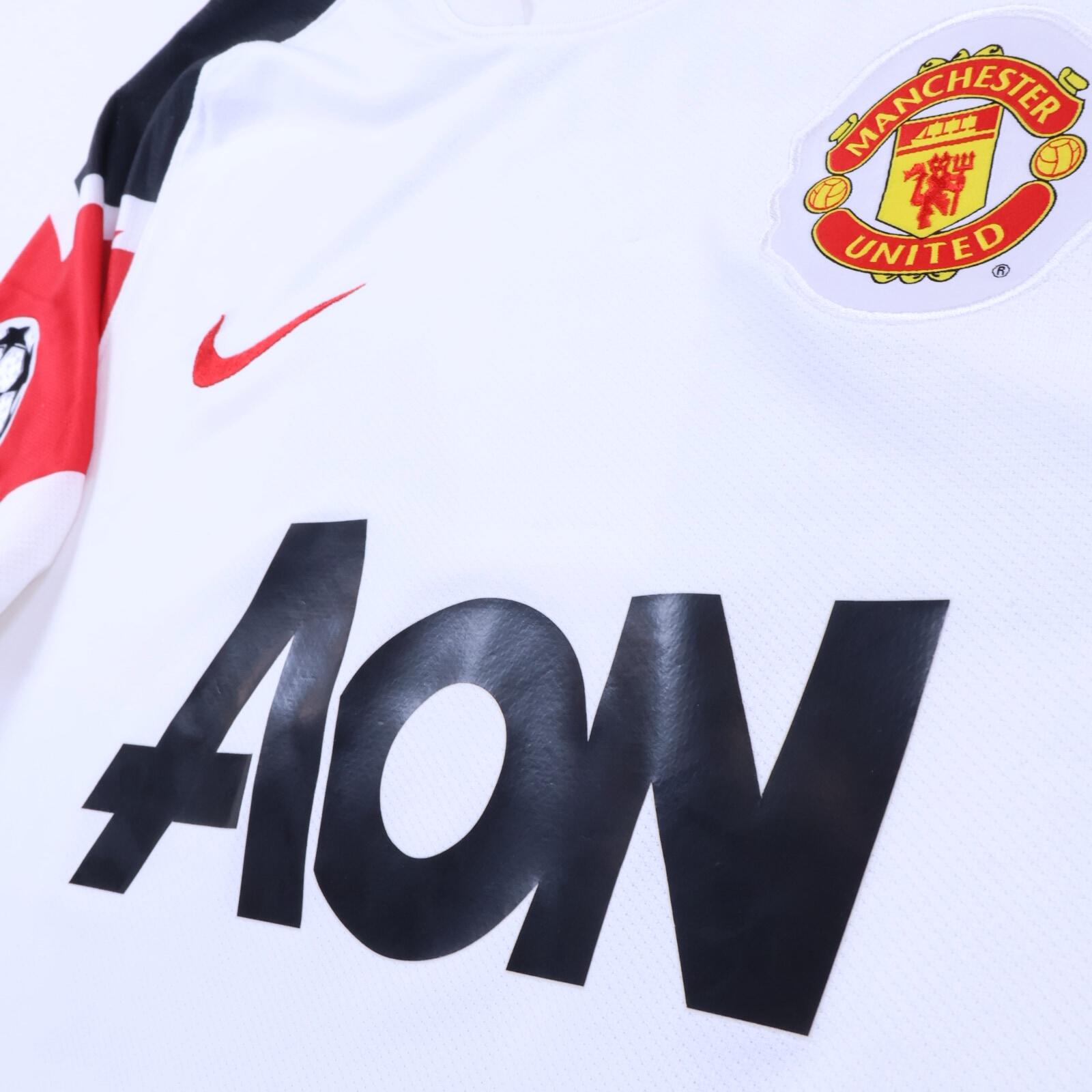 Manchester United Chicharito 2010/12 Away Shirt - L
