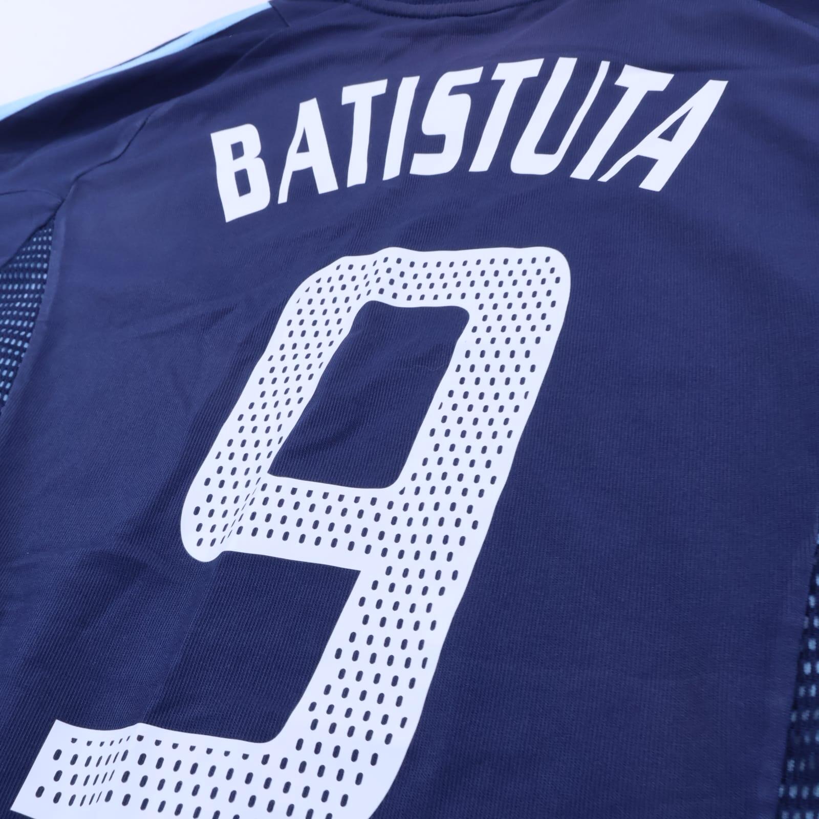 Argentina Batistuta #9 2002/04 Away Shirt - M