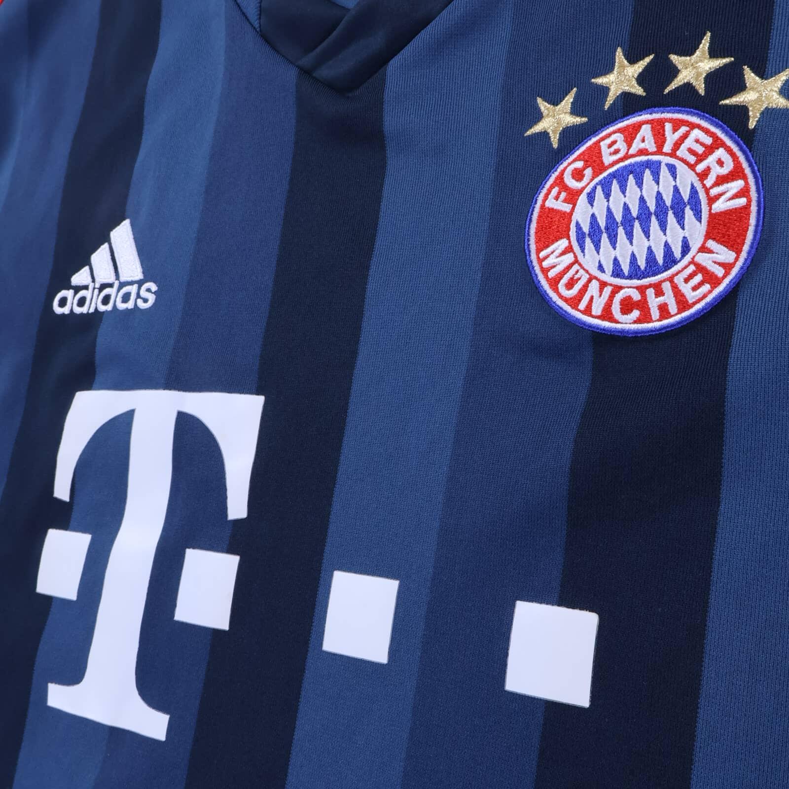 Bayern Munich 2013/14 Third Shirt - M