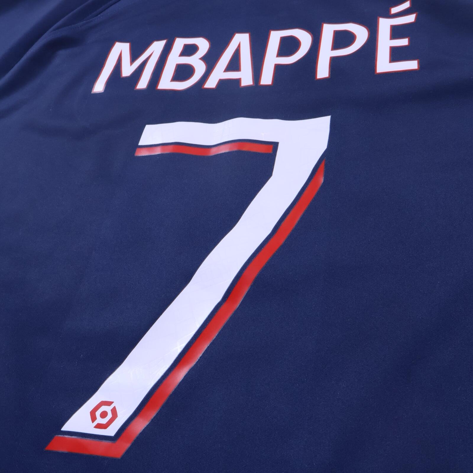 Paris Saint-Germain F.C Mbappé #7 2023/24 Home Shirt - M
