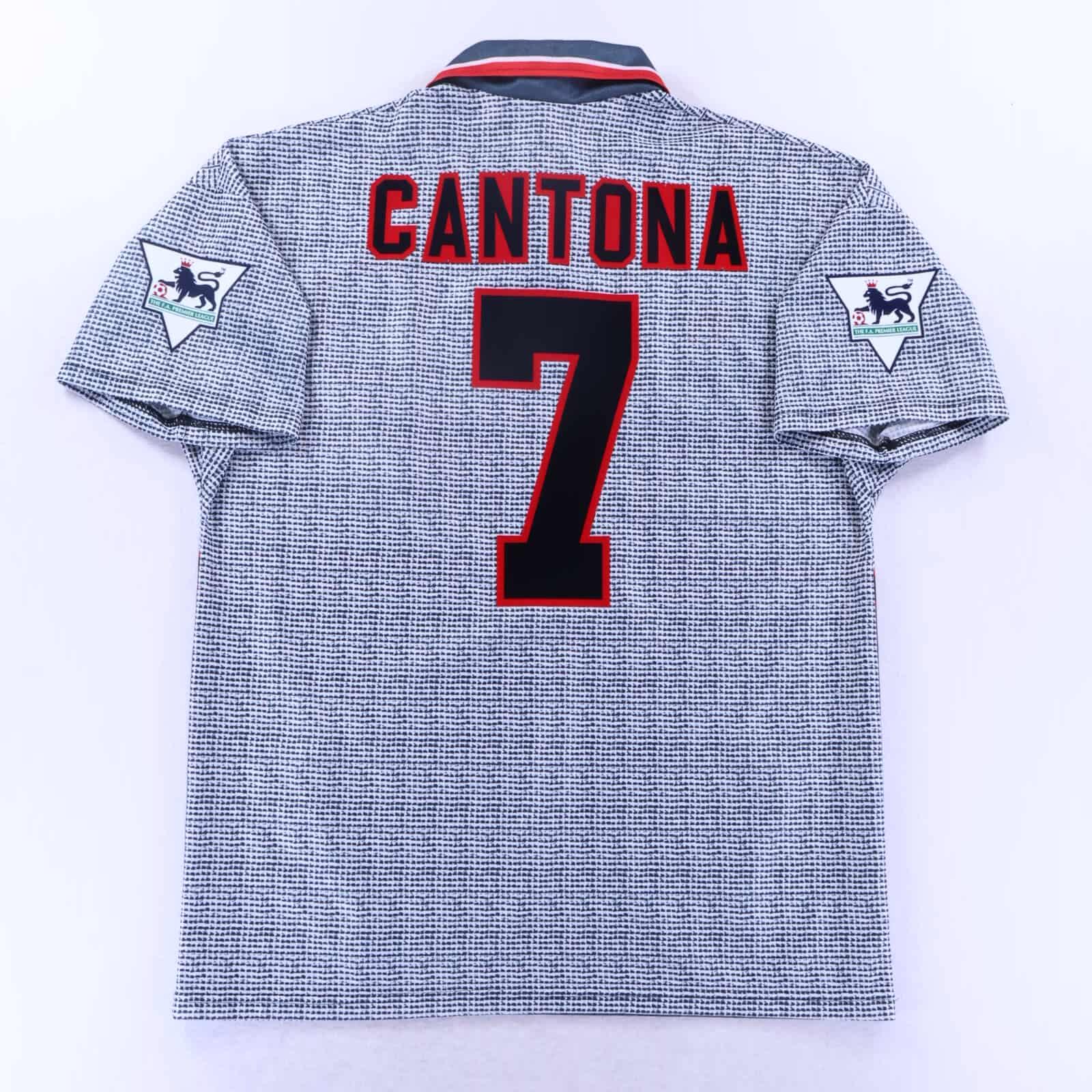 Manchester United Cantona #7 1995/96 Away Shirt - M